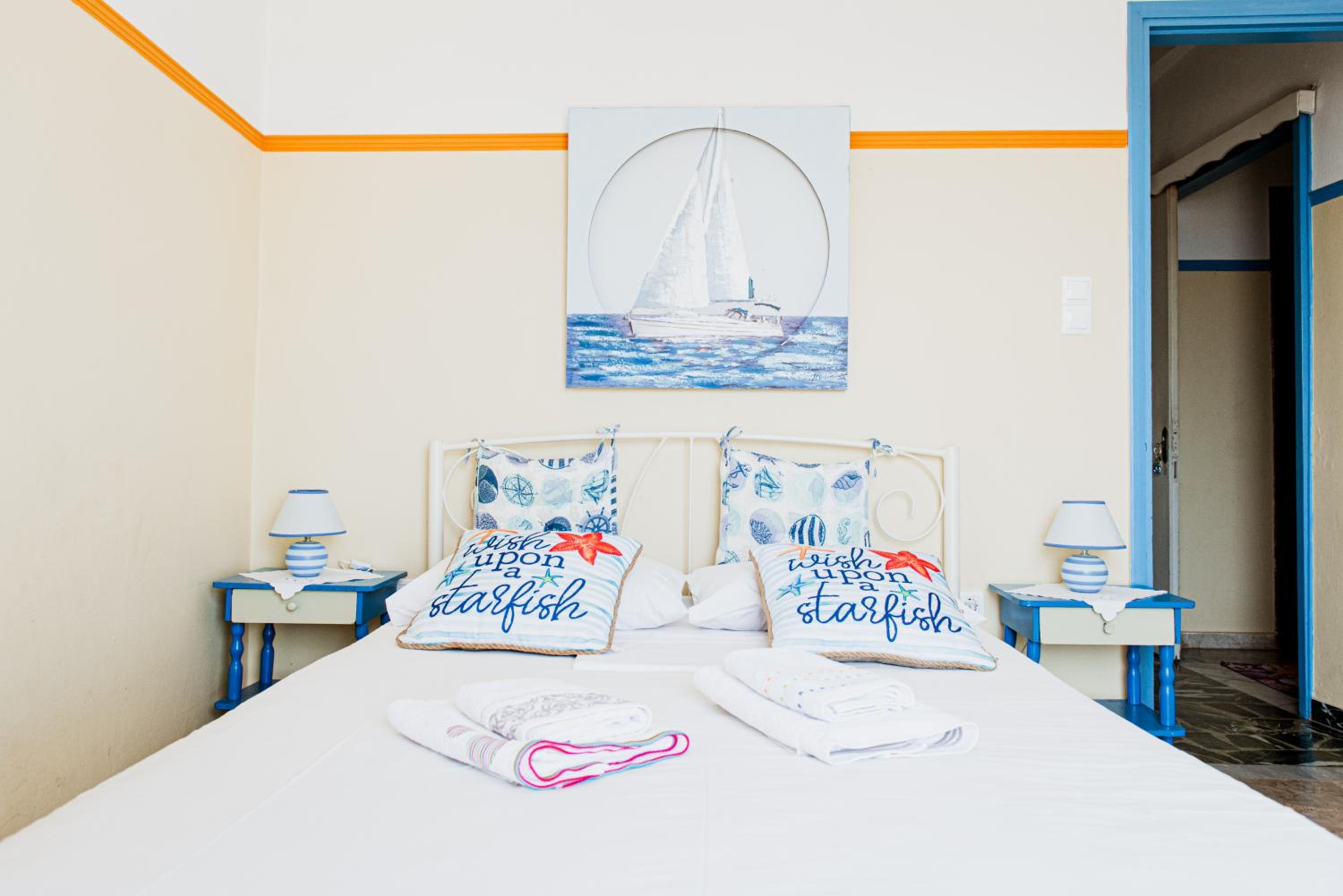 Two-Bedroom Apartment with Bay View photo 1