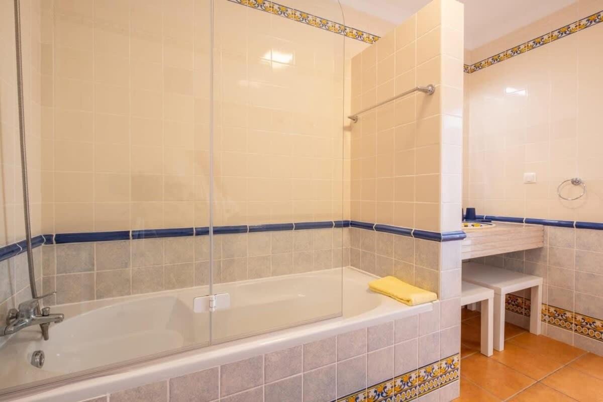 Villa photo 3