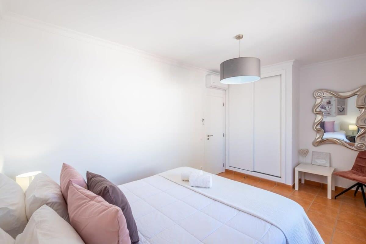 Villa photo 2