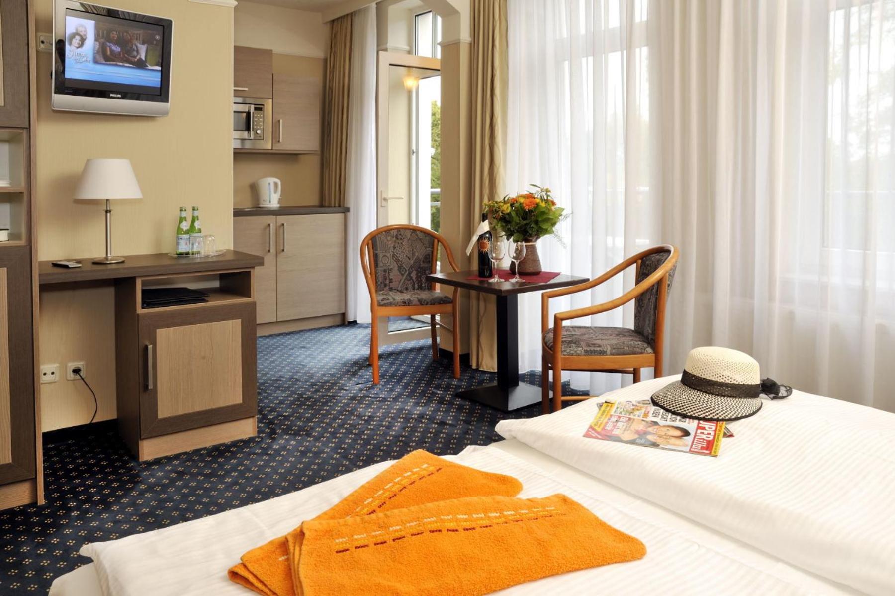 Apartment with Balcony and Kitchenette
