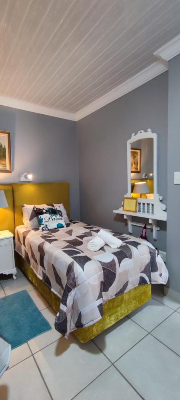 Double Room With Private Bathroom photo 3