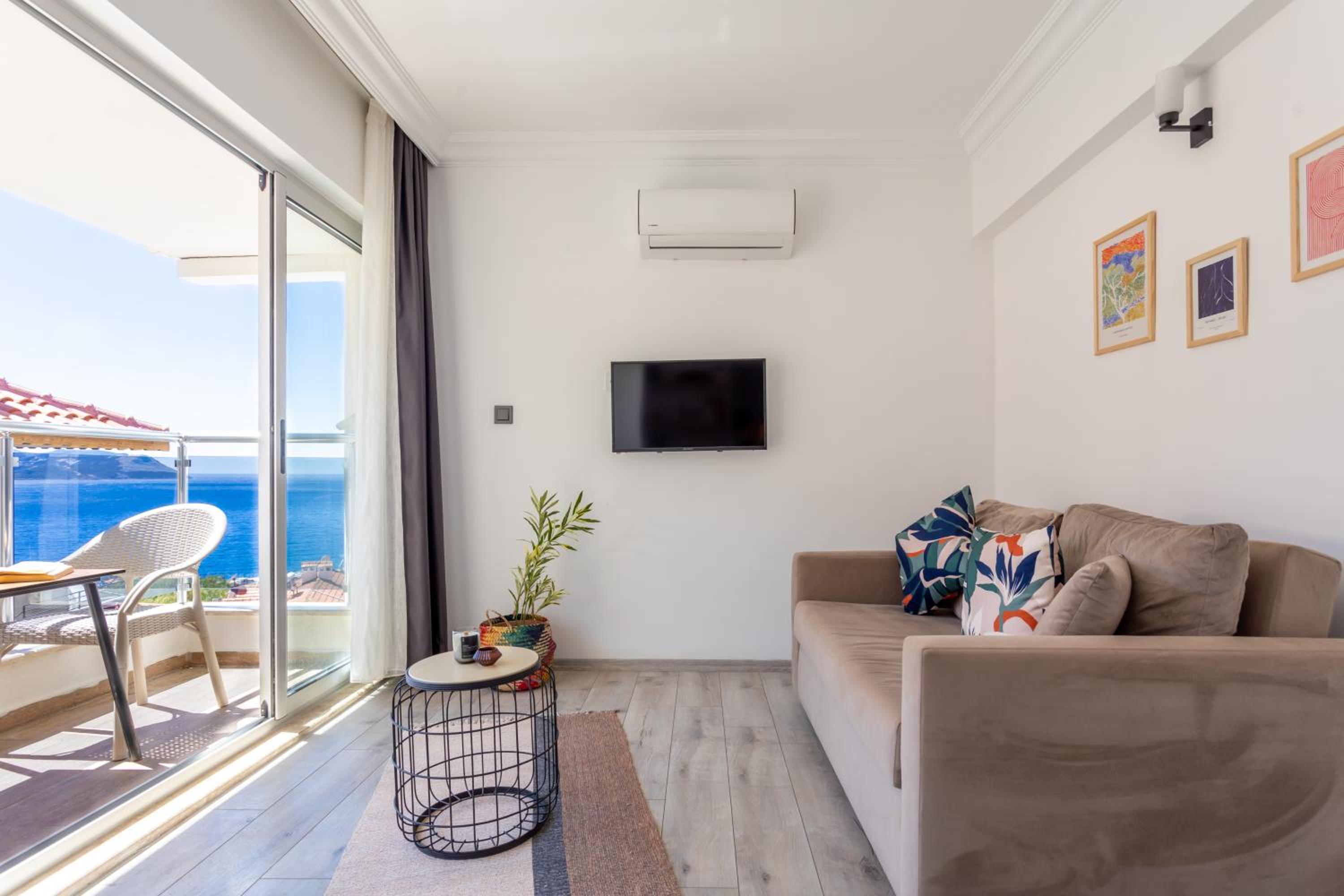 Apartment With Sea View
