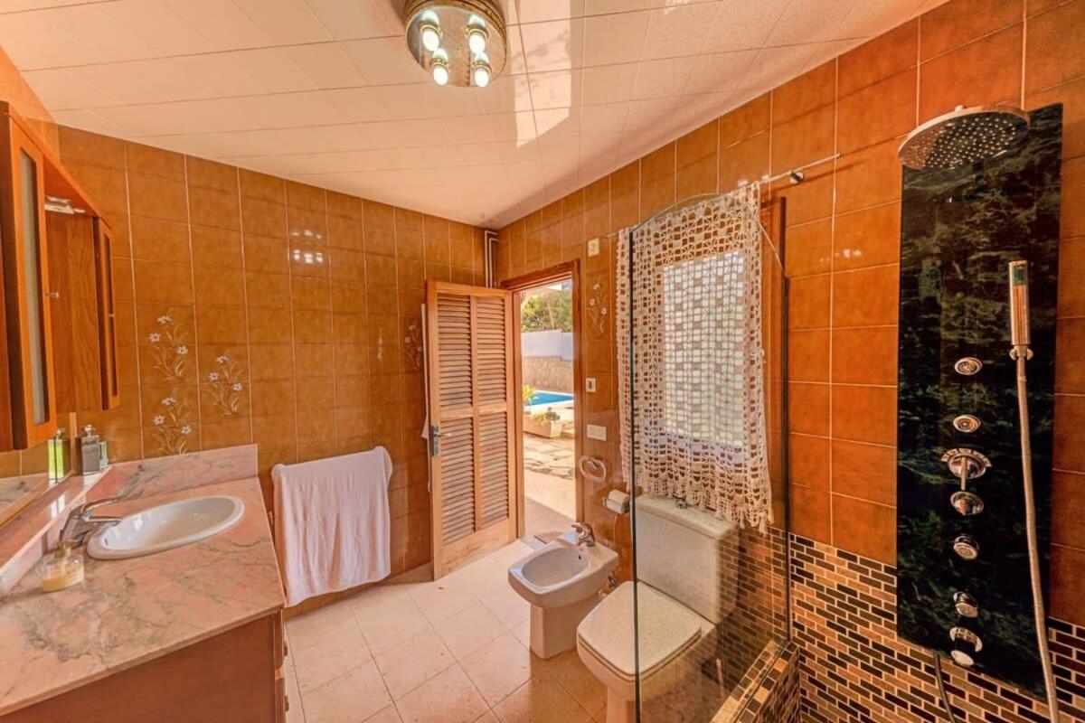 Villa photo 3