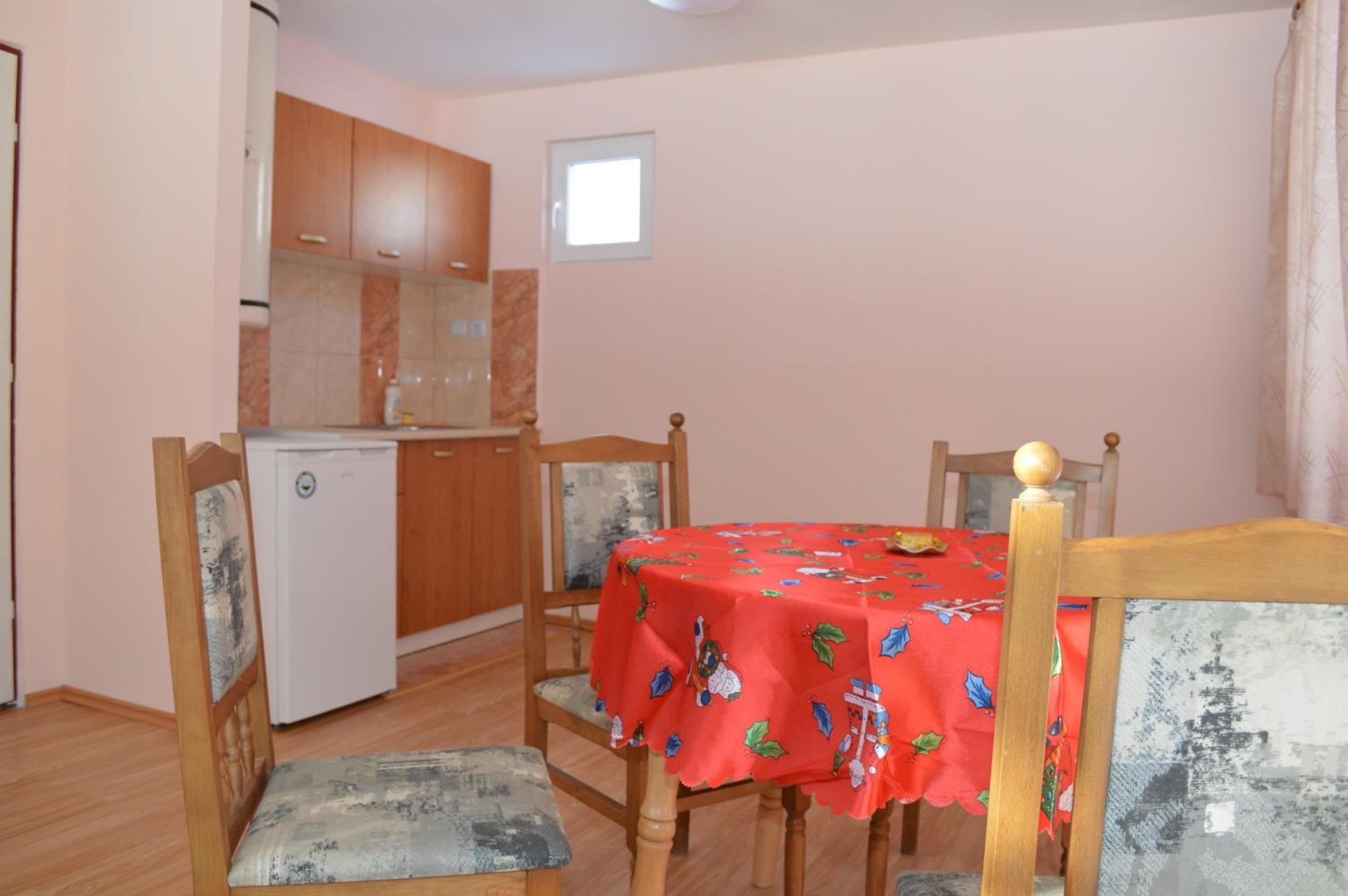 One-Bedroom House photo 3