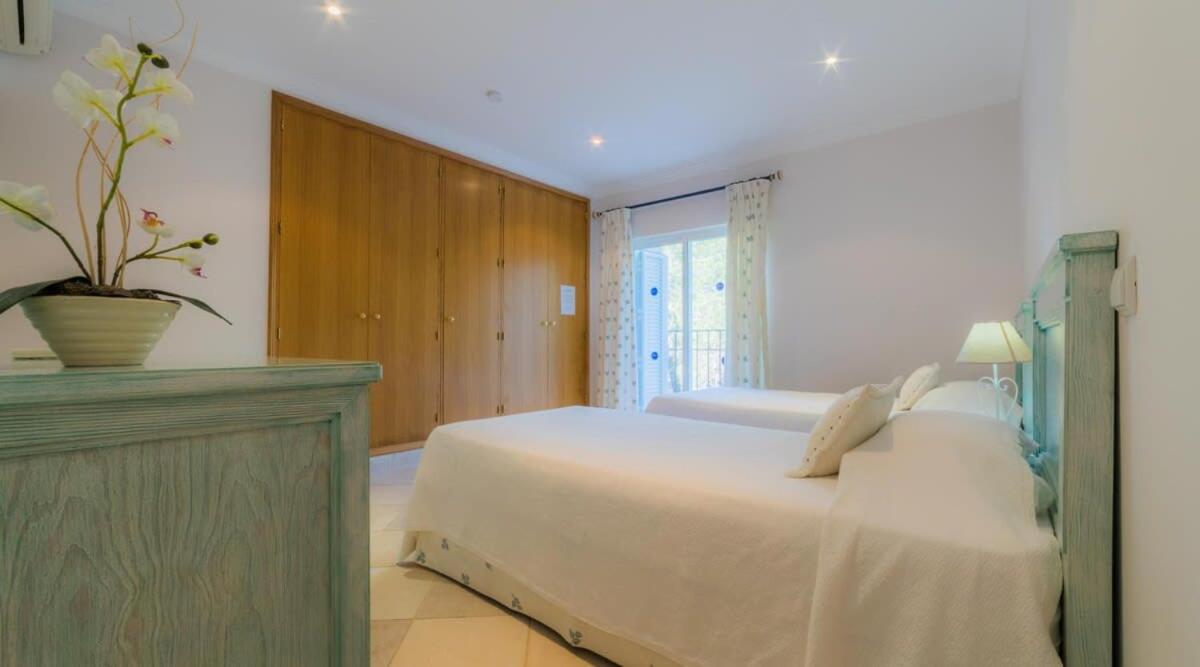 Villa photo 2