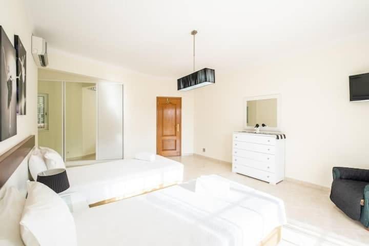 Villa photo 3