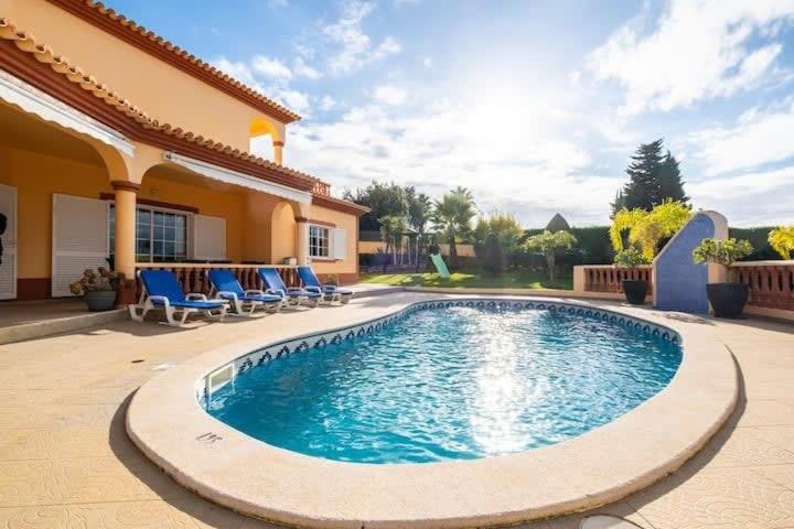 Villa photo 2