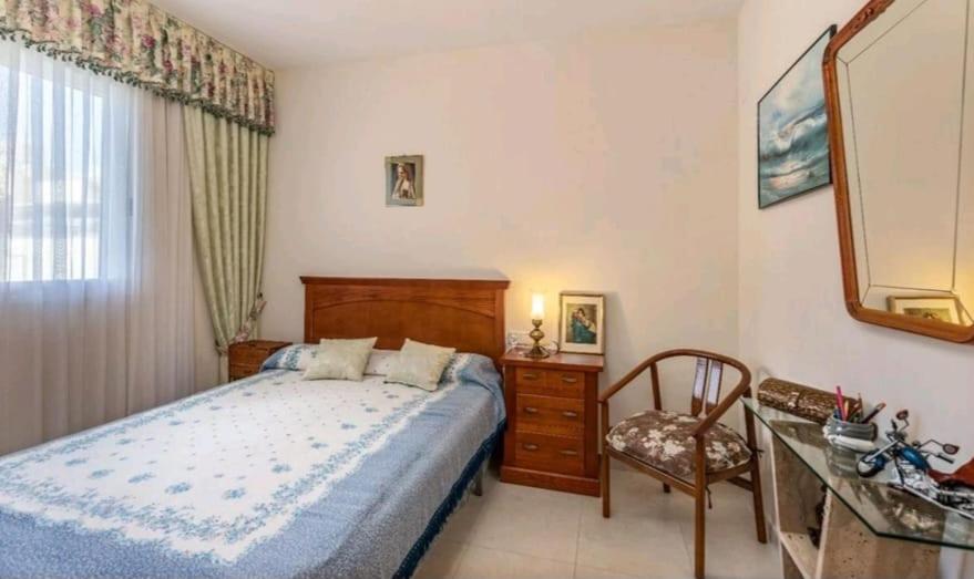 Three-Bedroom Apartment photo 2