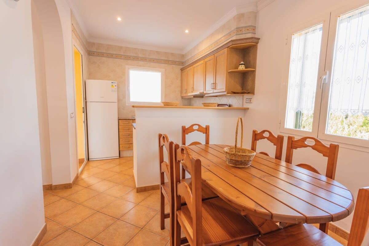 Villa photo 2