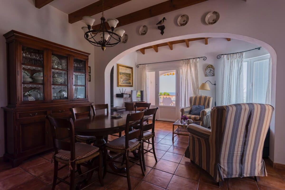 Villa photo 2
