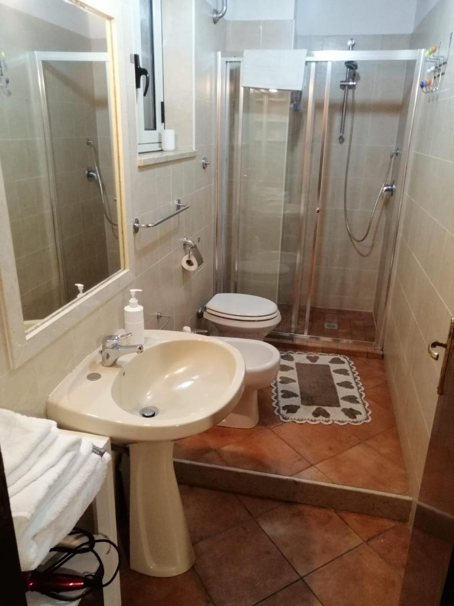 Triple Room with Garden View - Photo 2