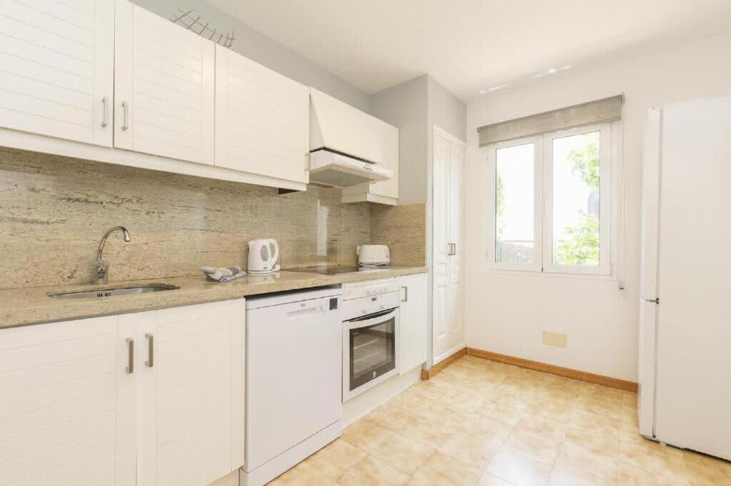 Villa photo 2