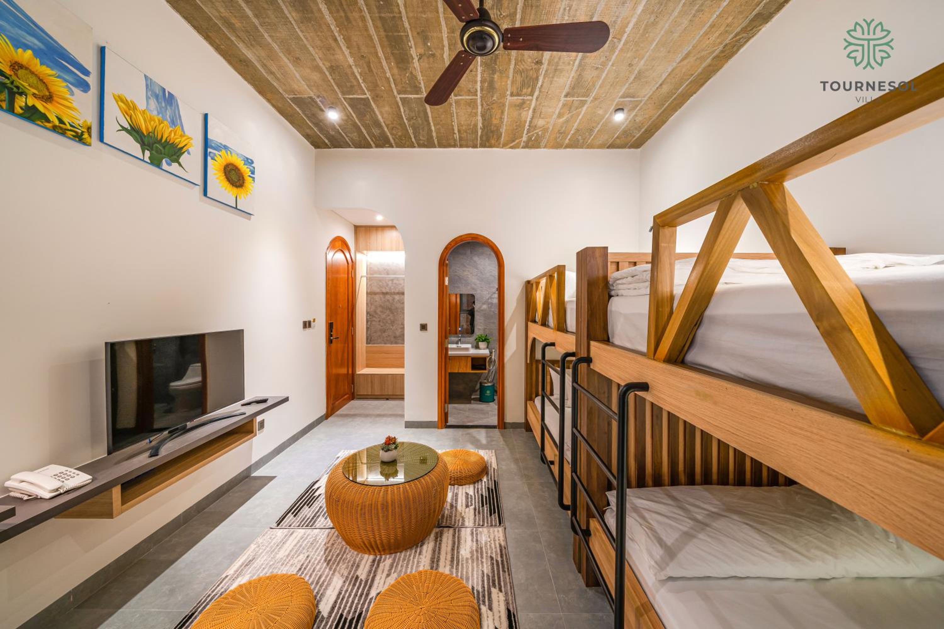4-Bed Mixed Dormitory Room photo 2