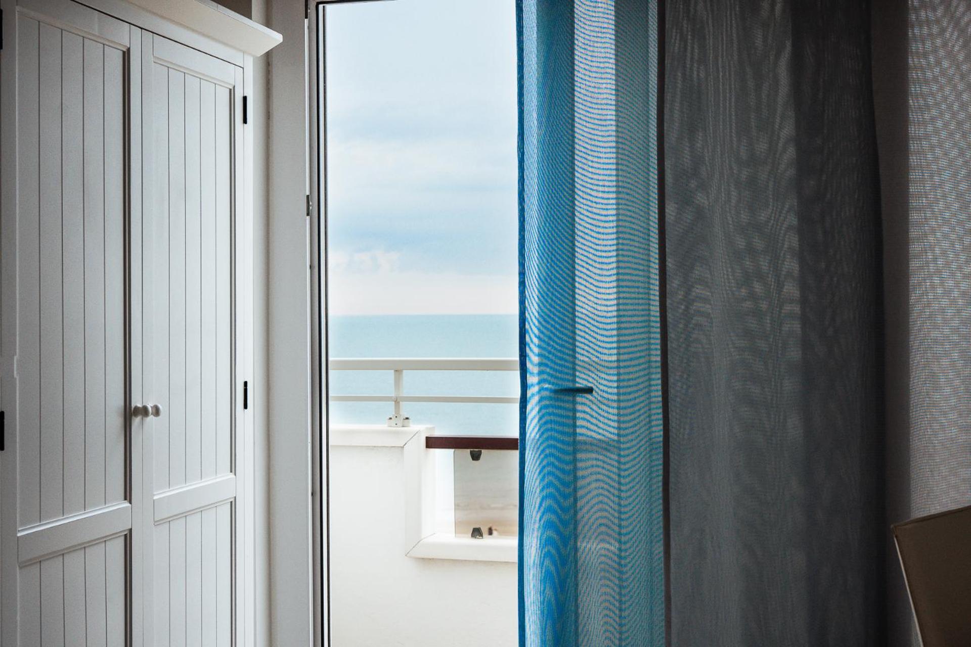Comfort Double Room with Lateral Sea View photo 2