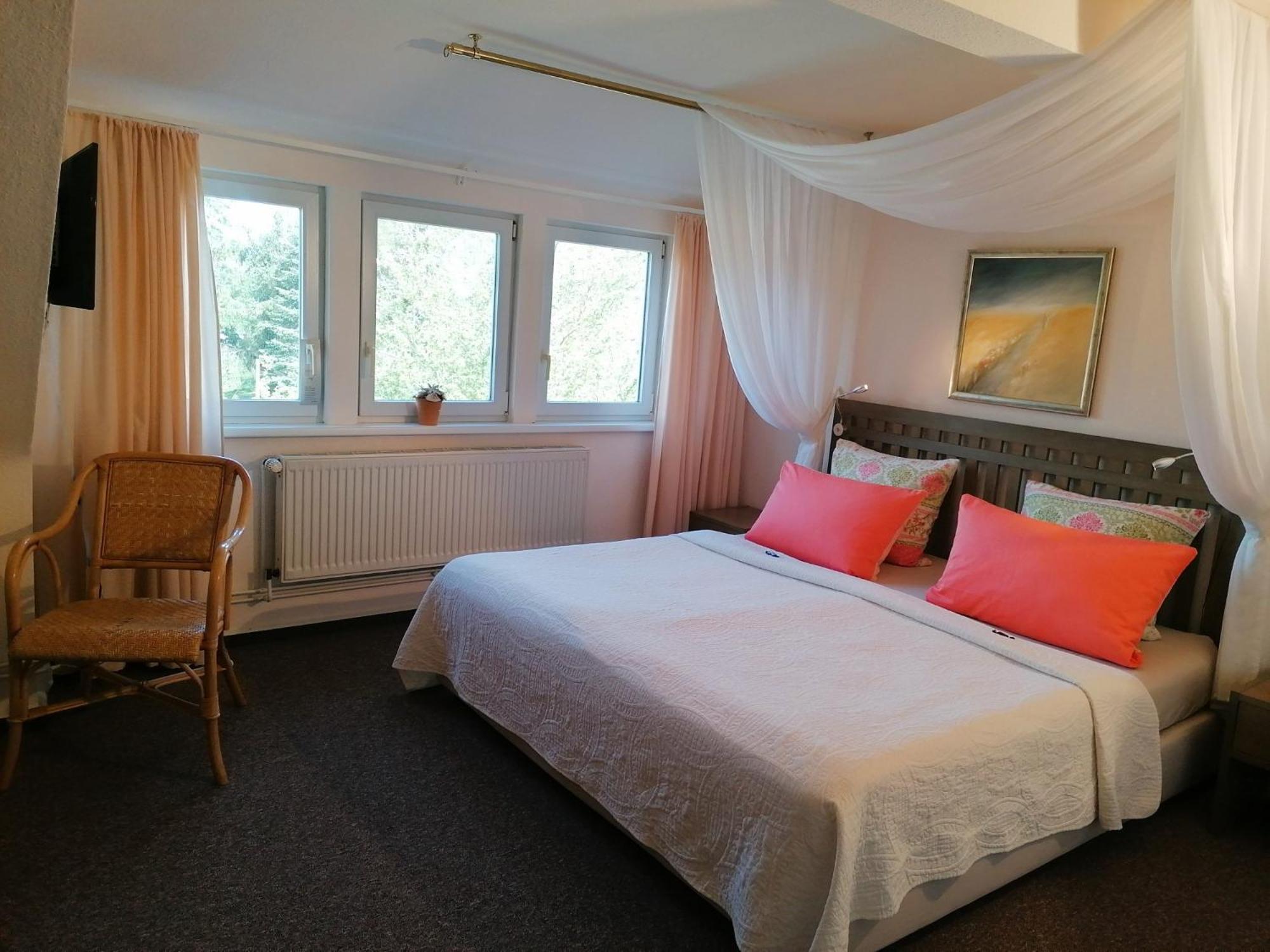 Double Room with Bath photo 1