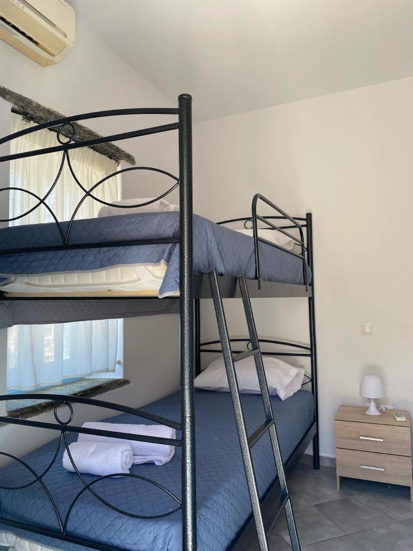 Two-Bedroom House photo 2