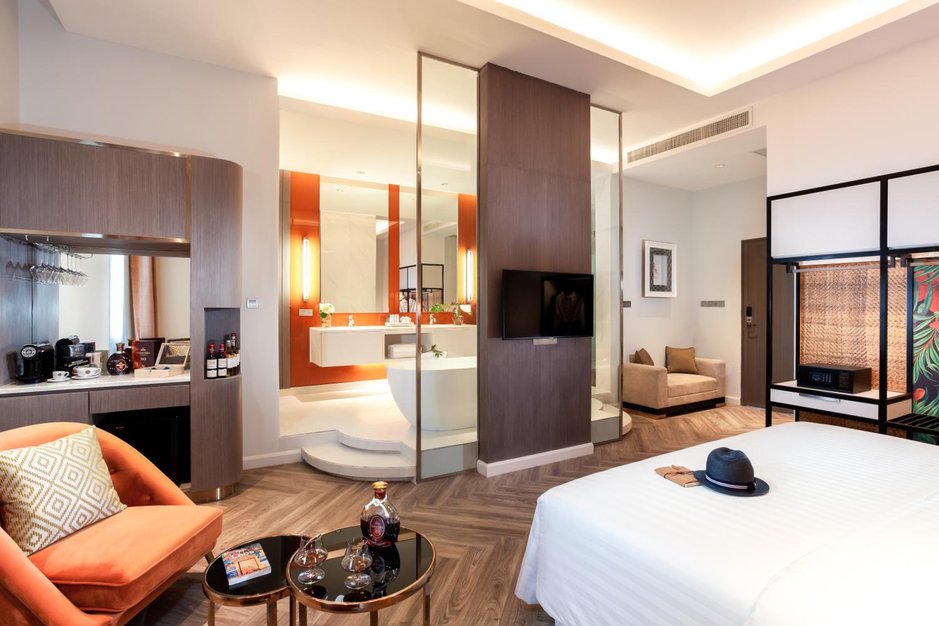 Grand Deluxe - Photo 1