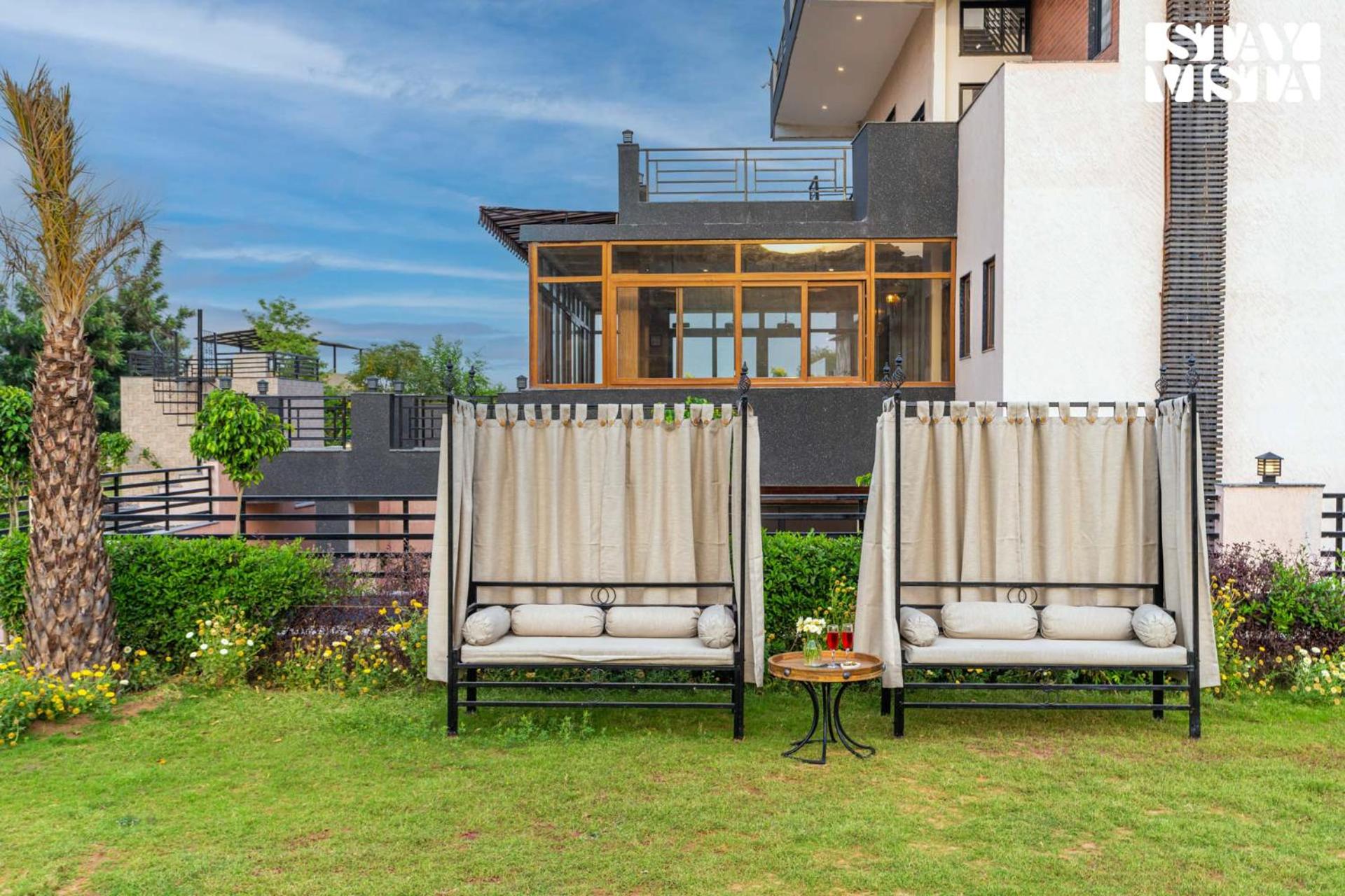 Villa photo 3
