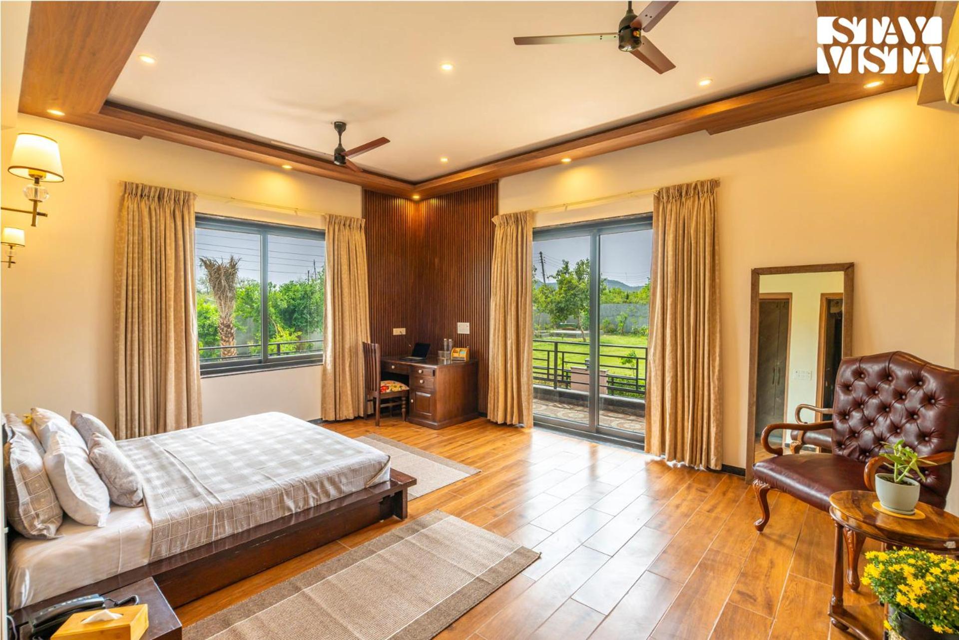 Villa photo 2