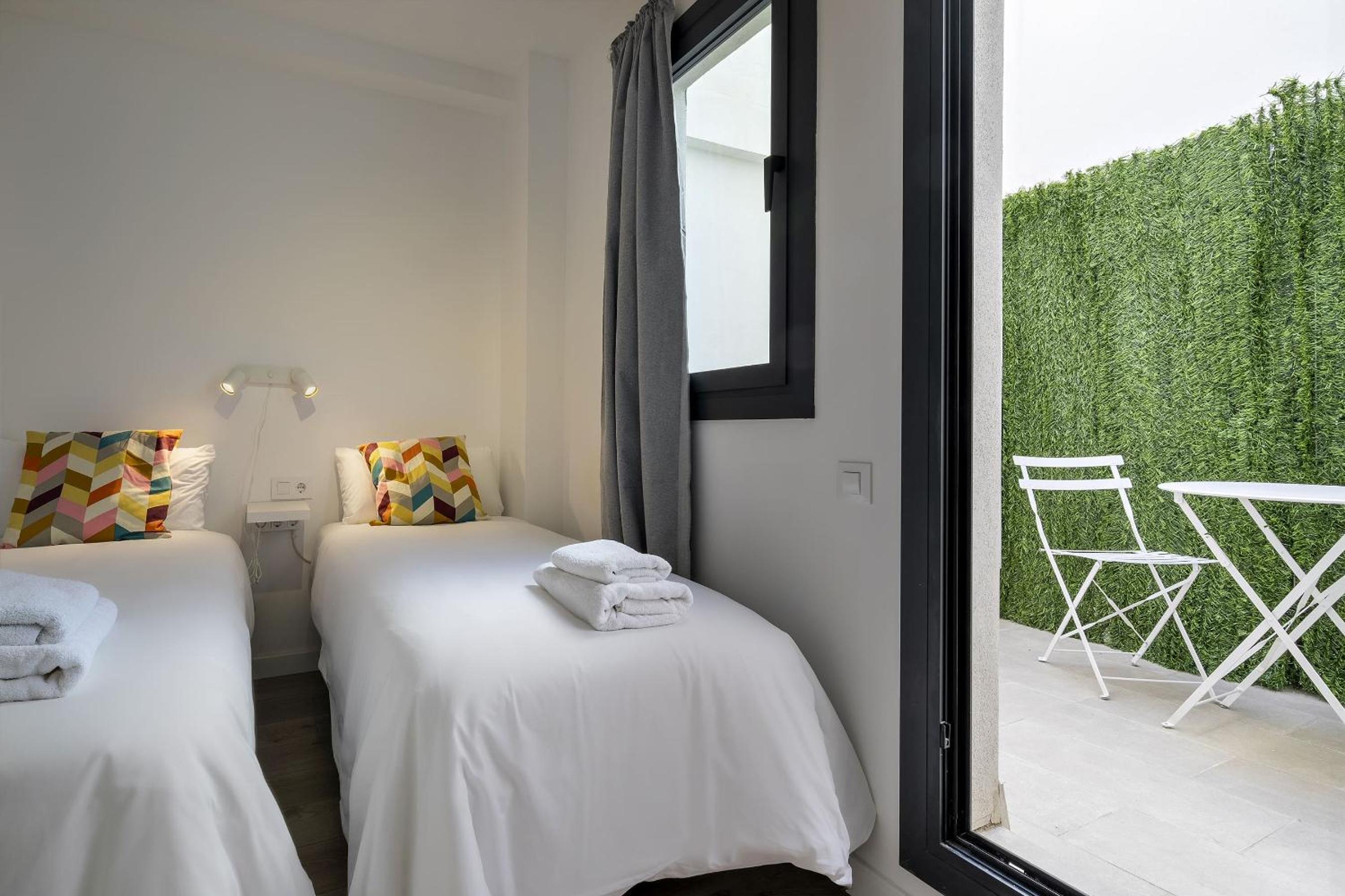 Apartment with Terrace photo 2