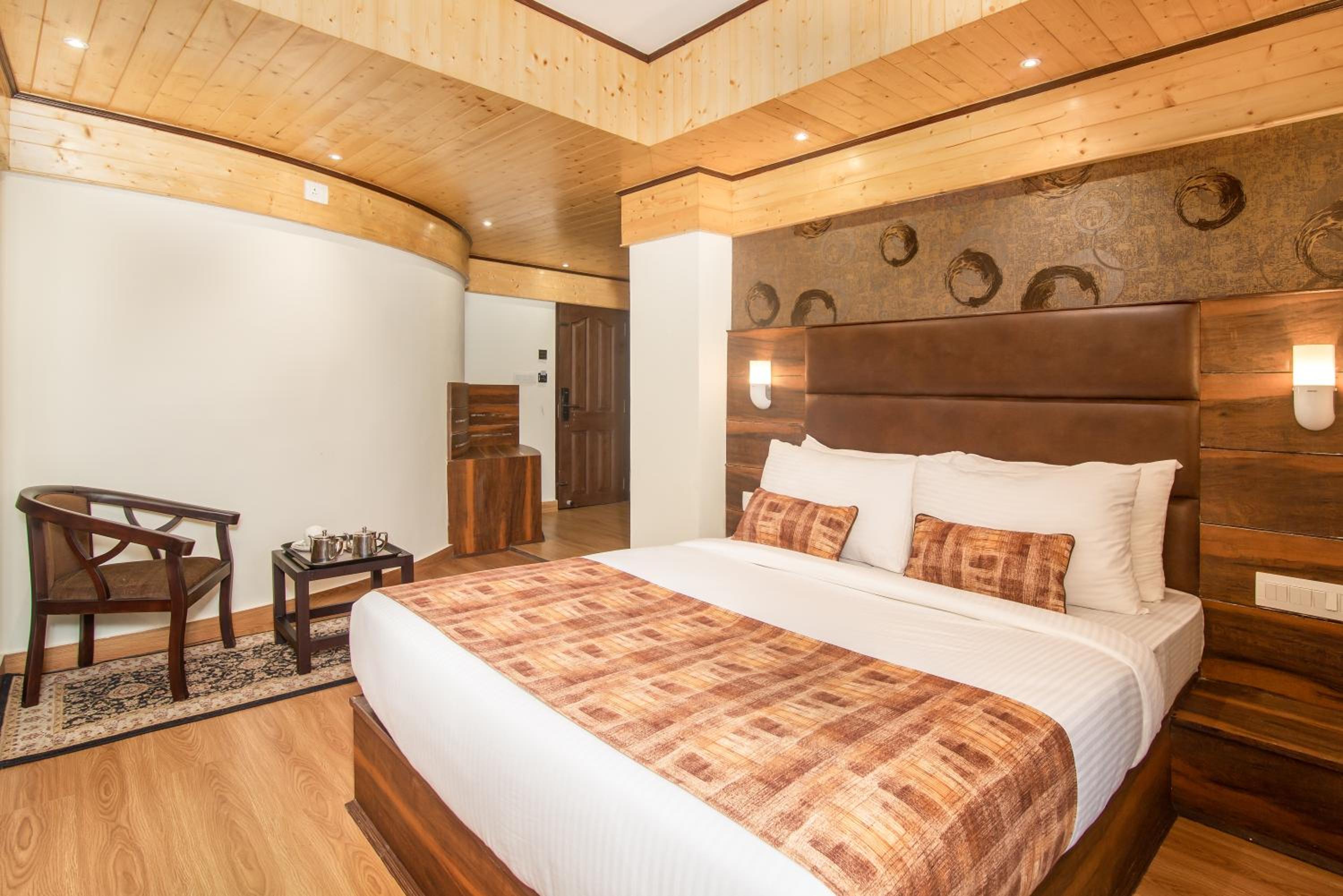 Deluxe Room - Photo 4