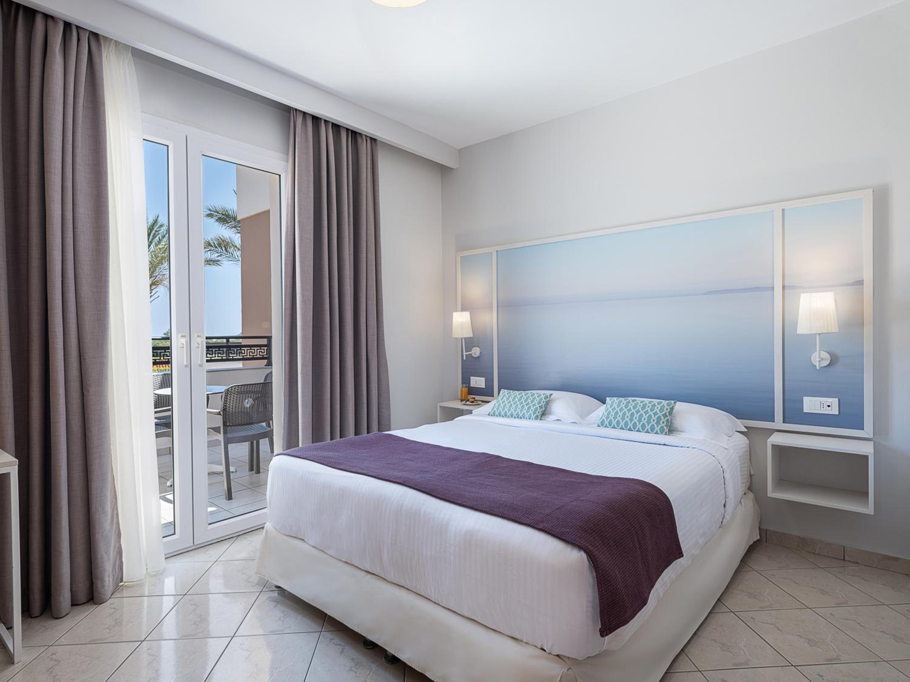 One-Bedroom Apartment Inland View photo 3