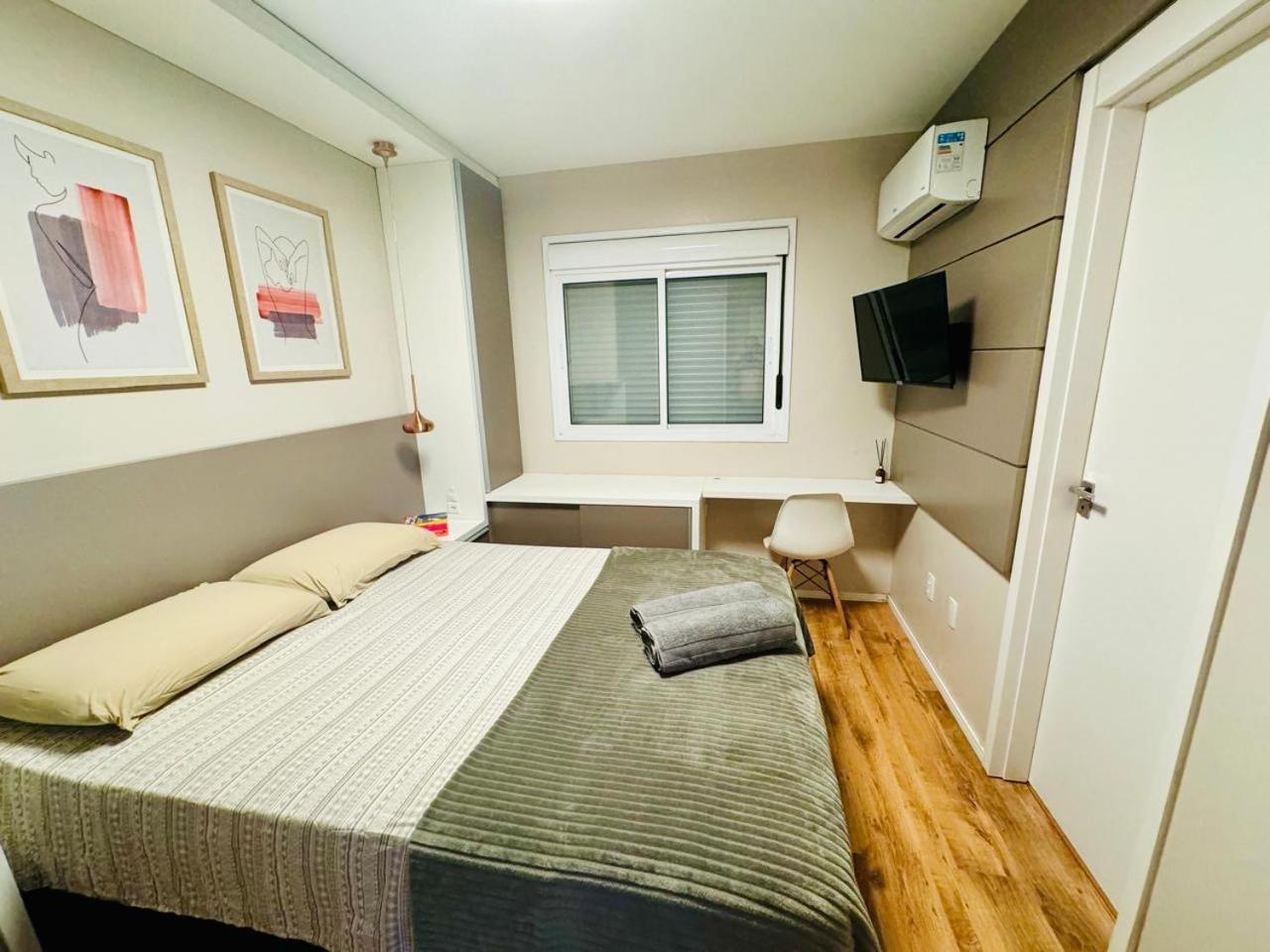 Apartment with Pool View  - Photo 2