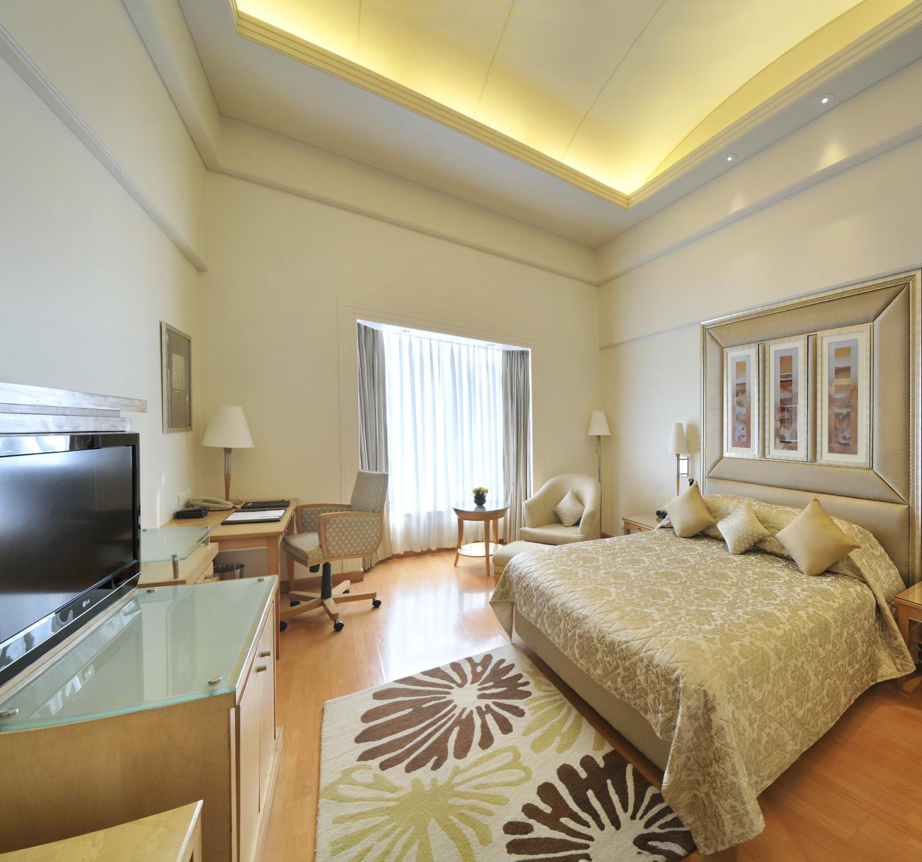 Deluxe Plaza Room with 20% disc on food and beverage at The Great Kebab Factory  - Photo 6