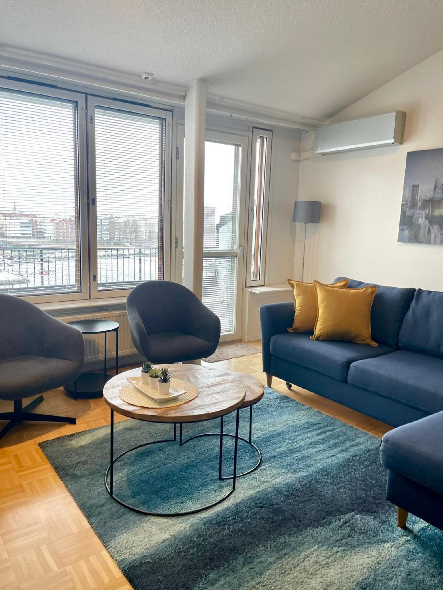One-Bedroom Apartment - Photo 1