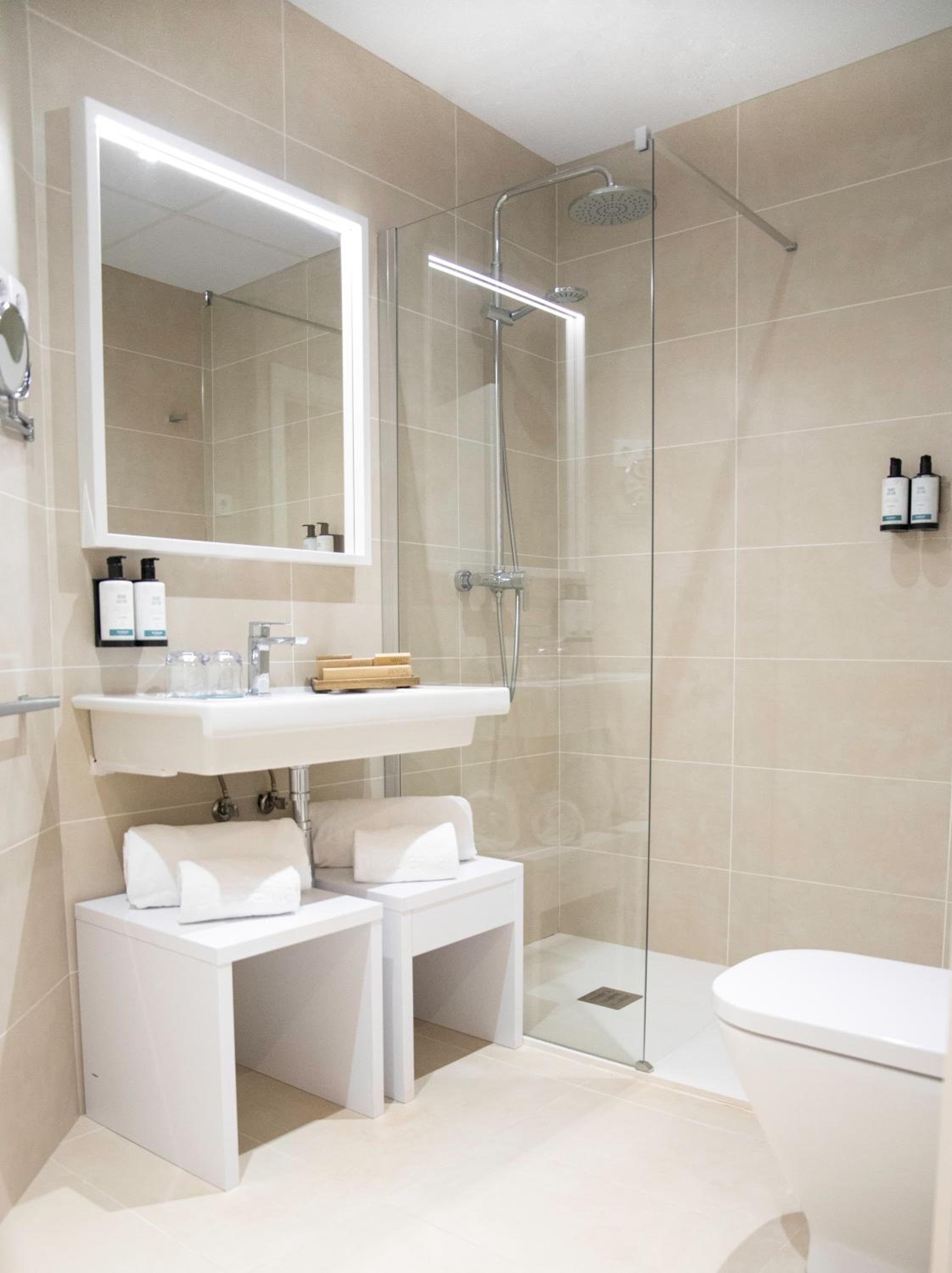 Superior Double Room - Photo 3