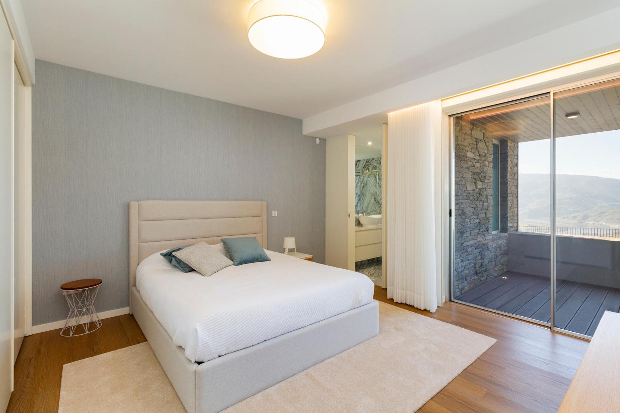 Villa photo 2