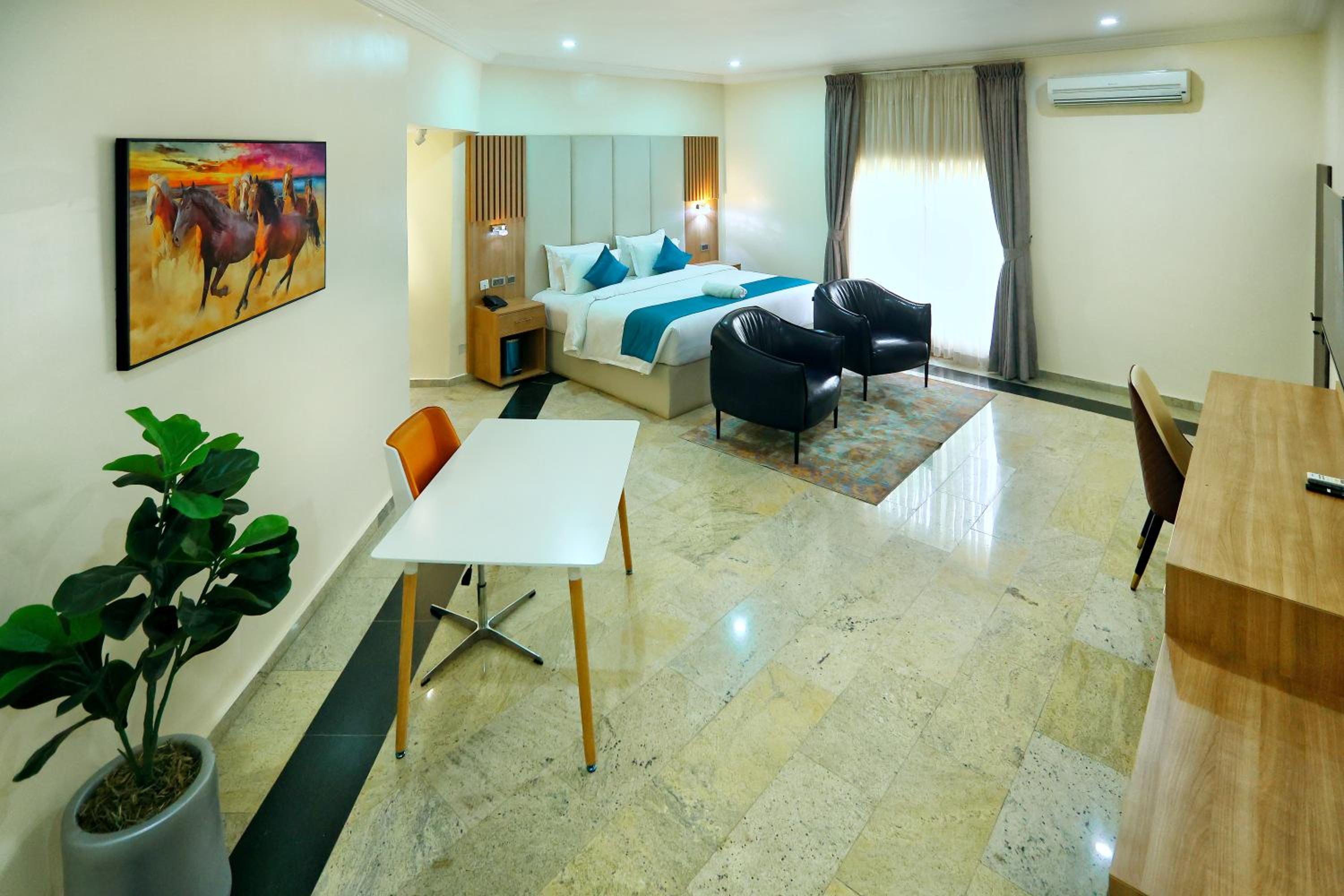 Superior King Room