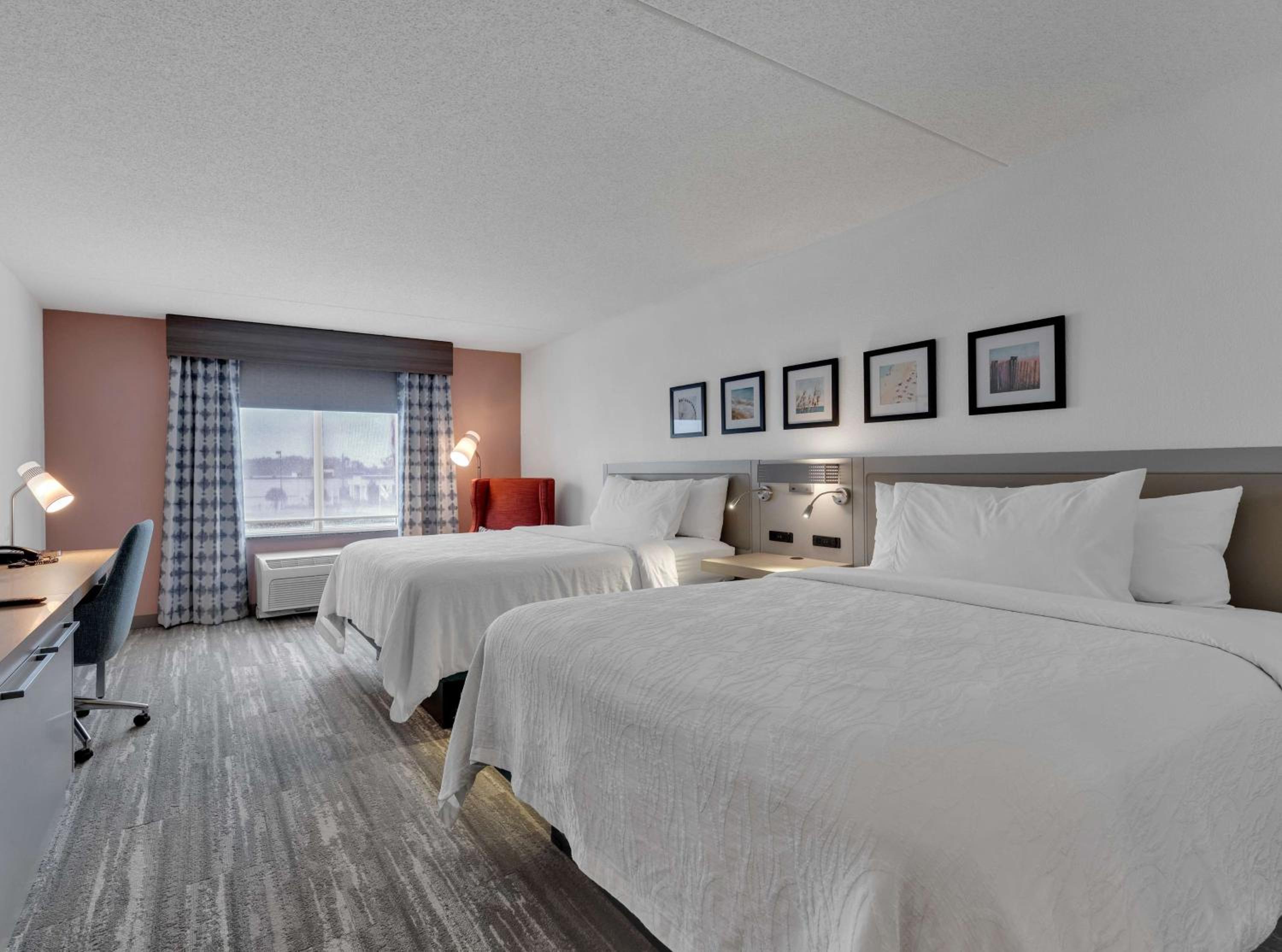 Queen Room with Two Queen Beds - Photo 1