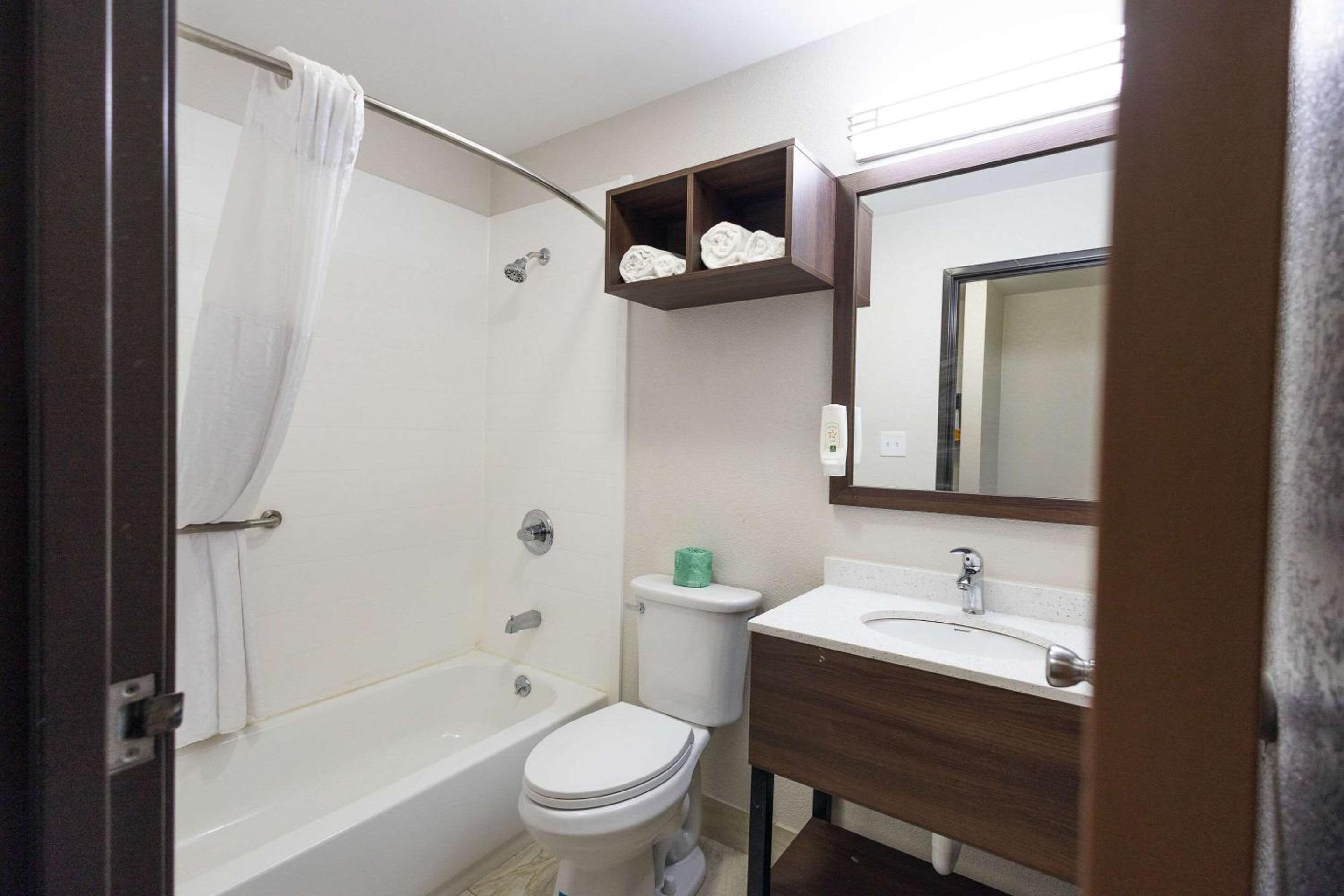 King Room - Non-Smoking - Photo 6