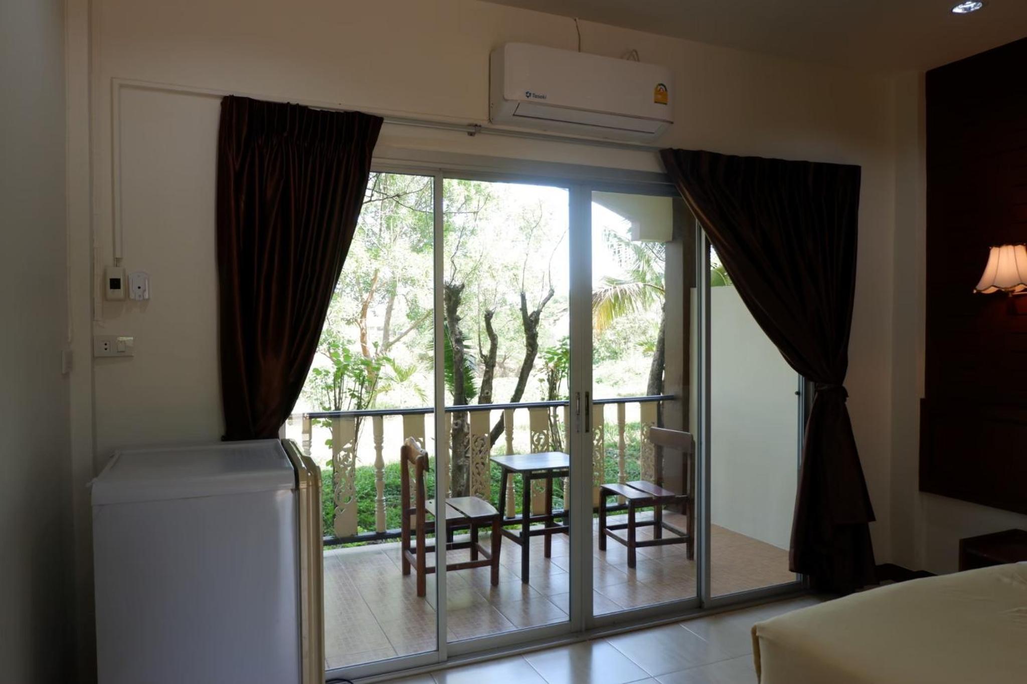 Superior King Room - Photo 4