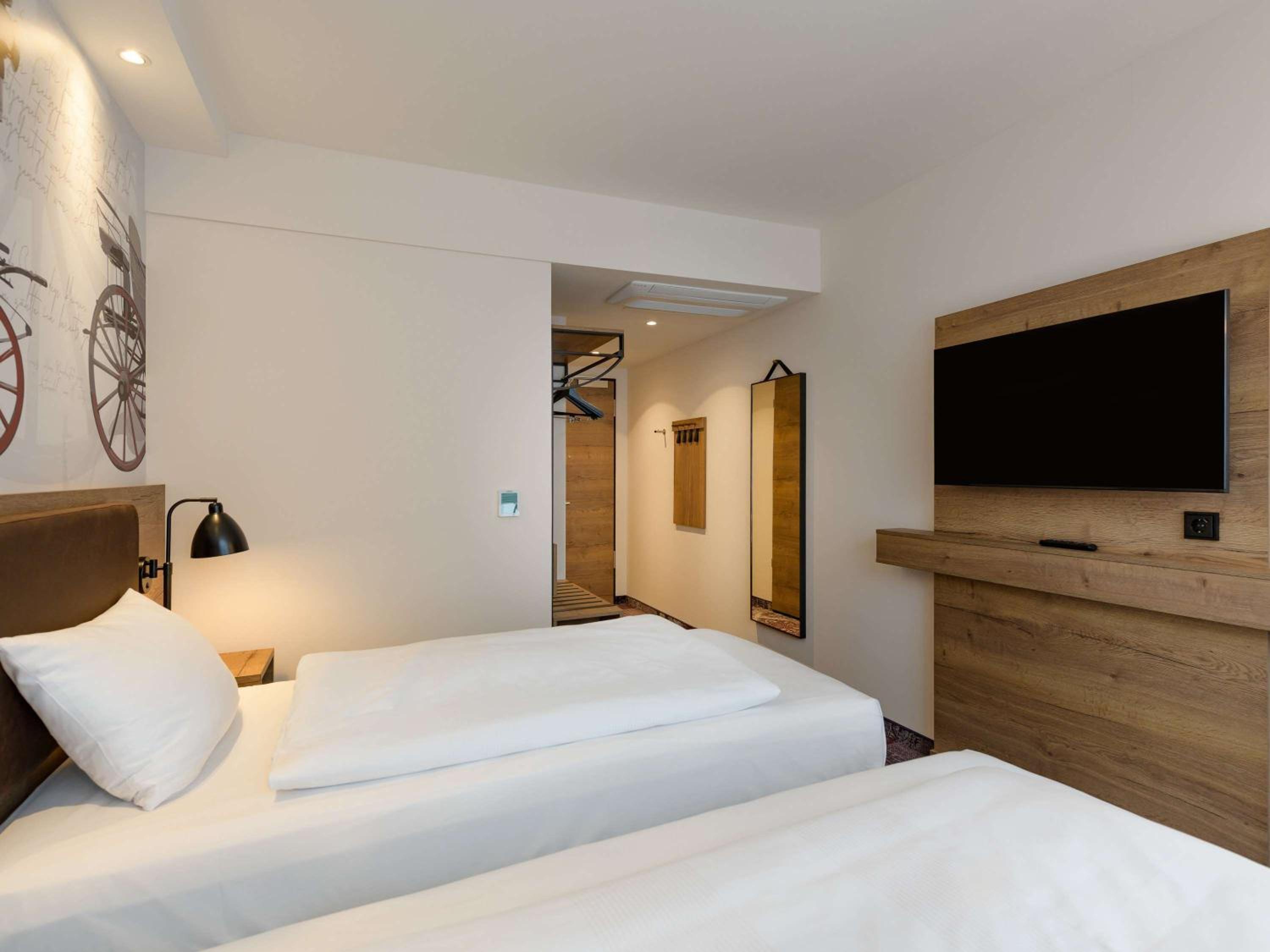 Standard Twin Room - Photo 14