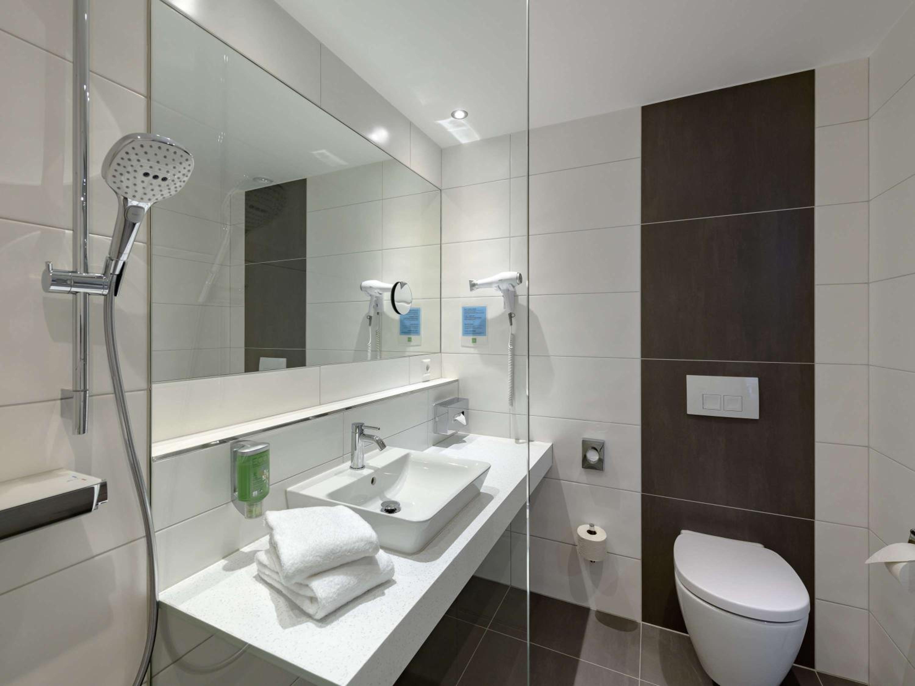 Modern Comfort Double Room - Photo 12
