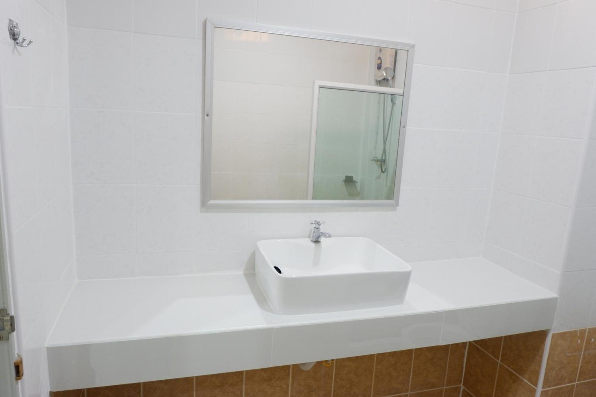 Superior King Room - Photo 3