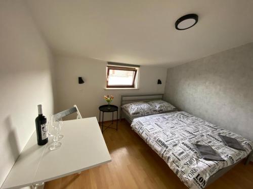 Double Room with Private Bathroom photo 1