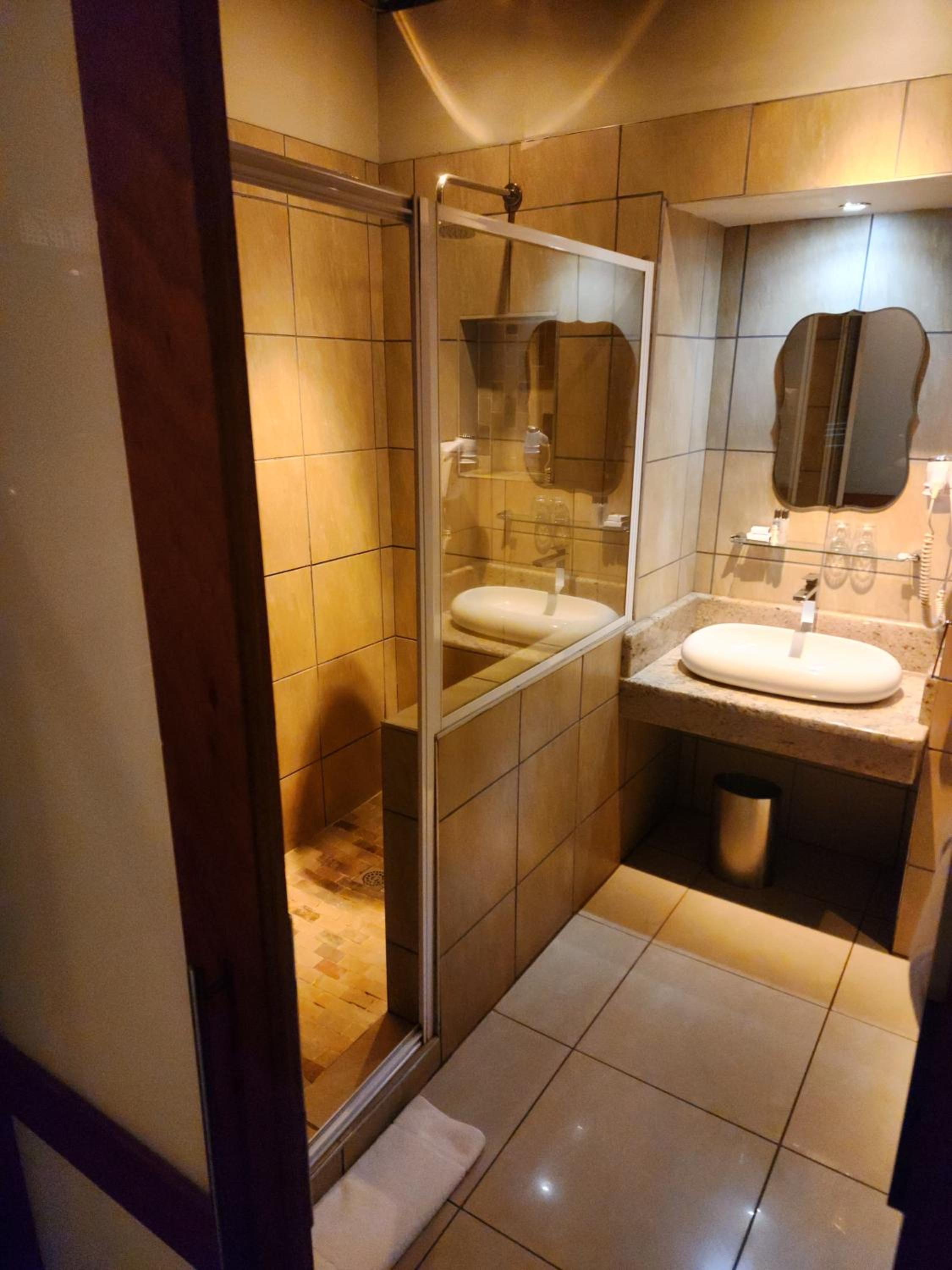 Luxury Room - Photo 2