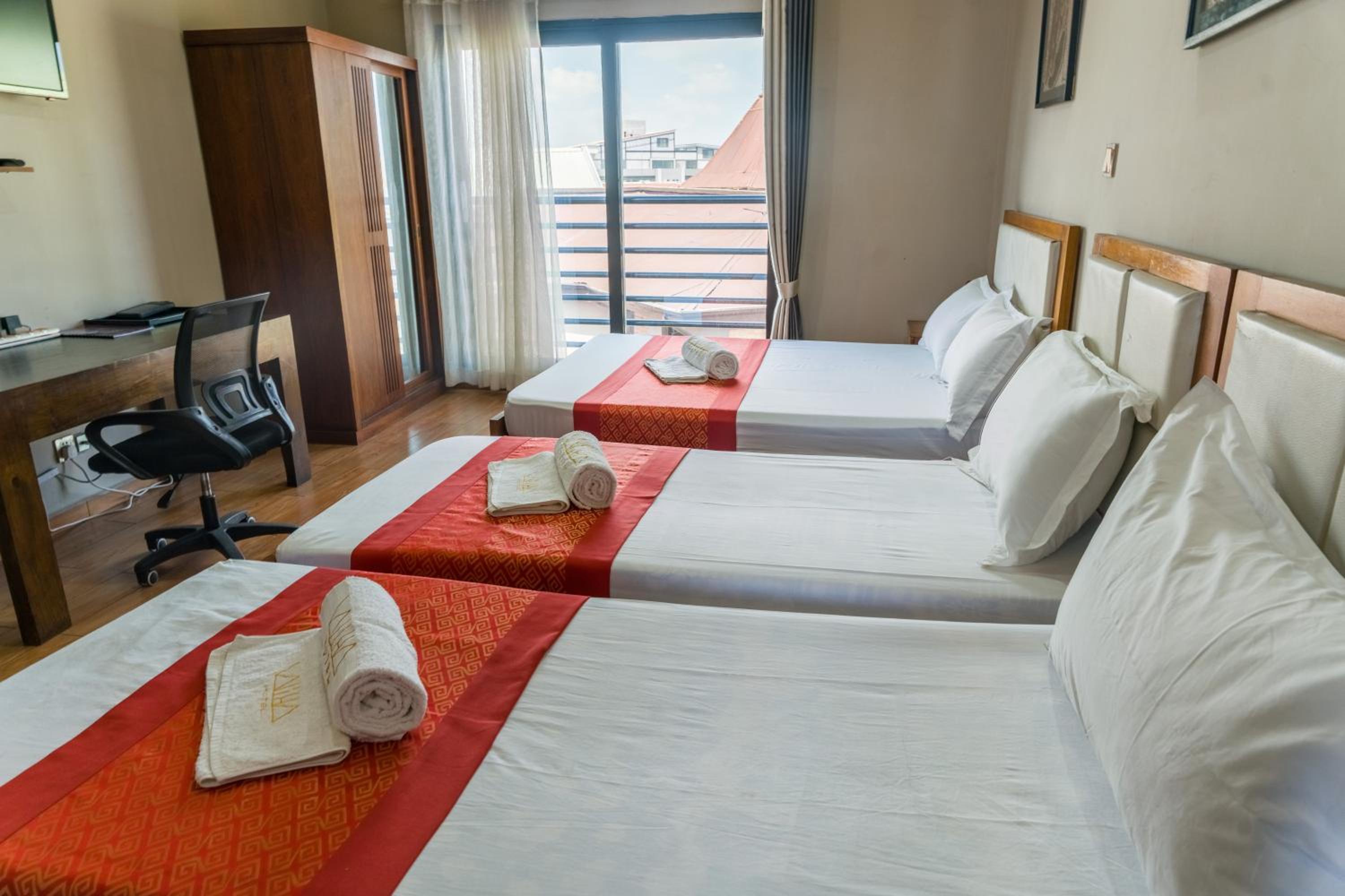 Deluxe Family Room