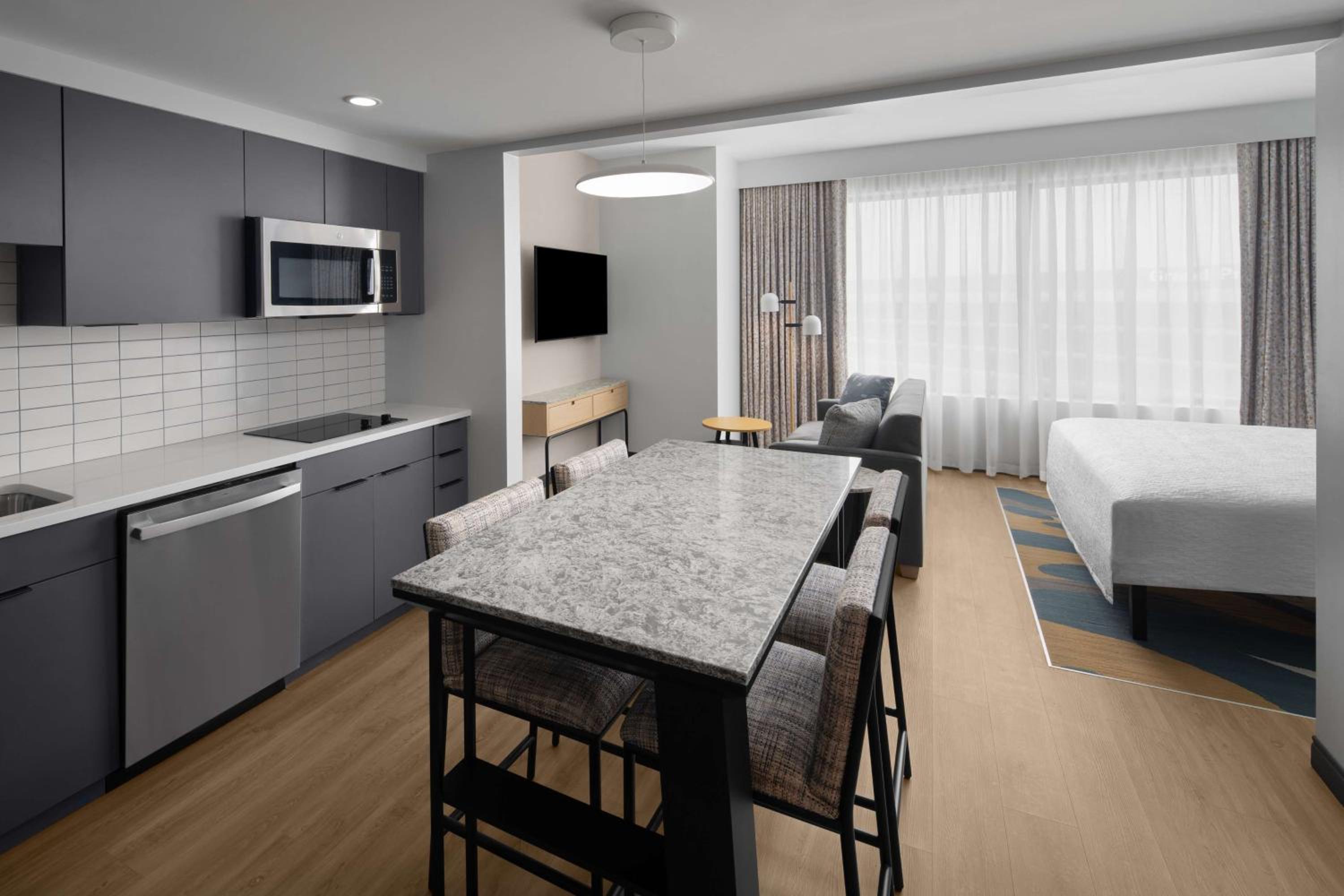 King Studio Suite - Photo 3