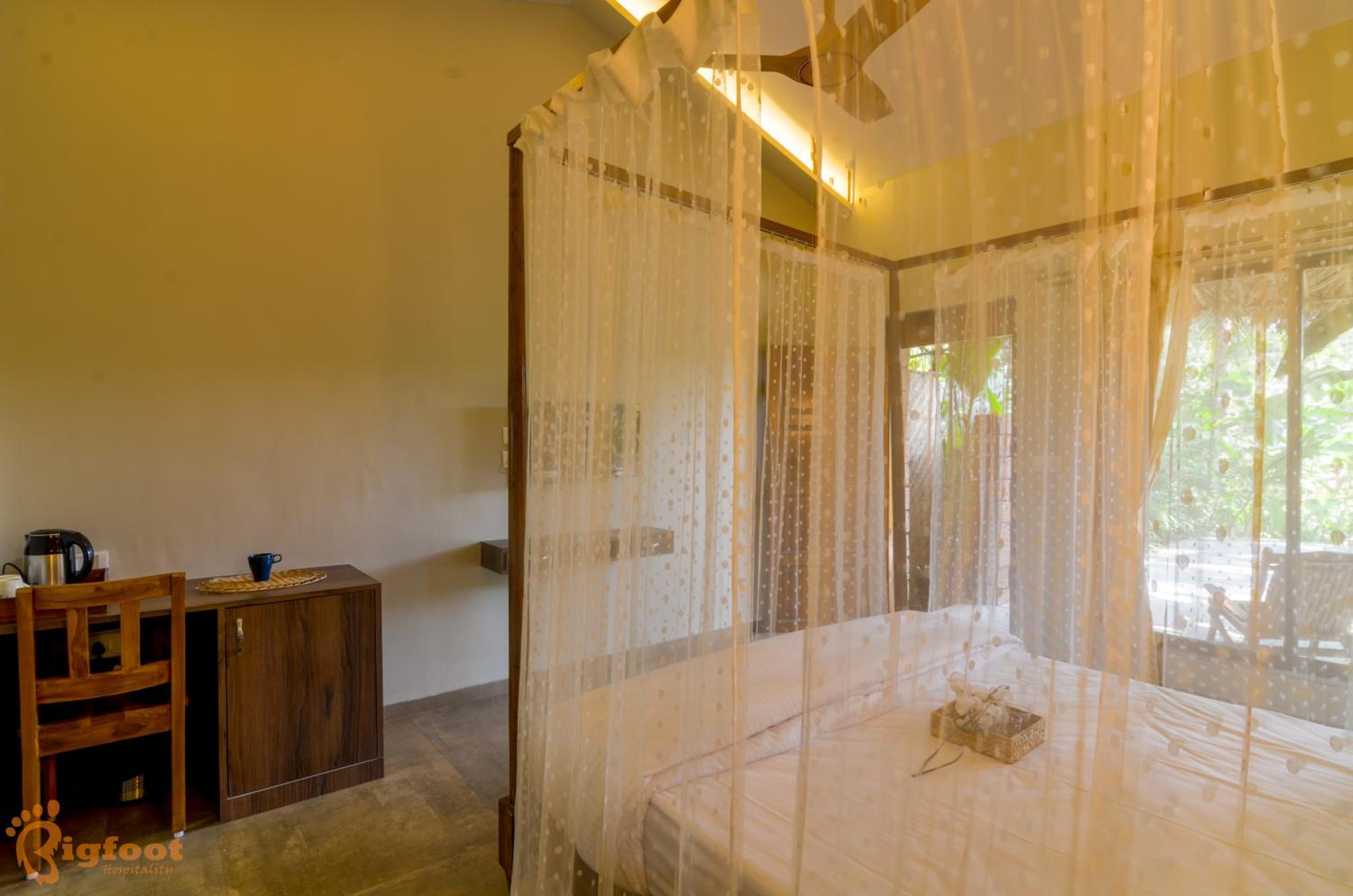 Deluxe Room - Photo 6