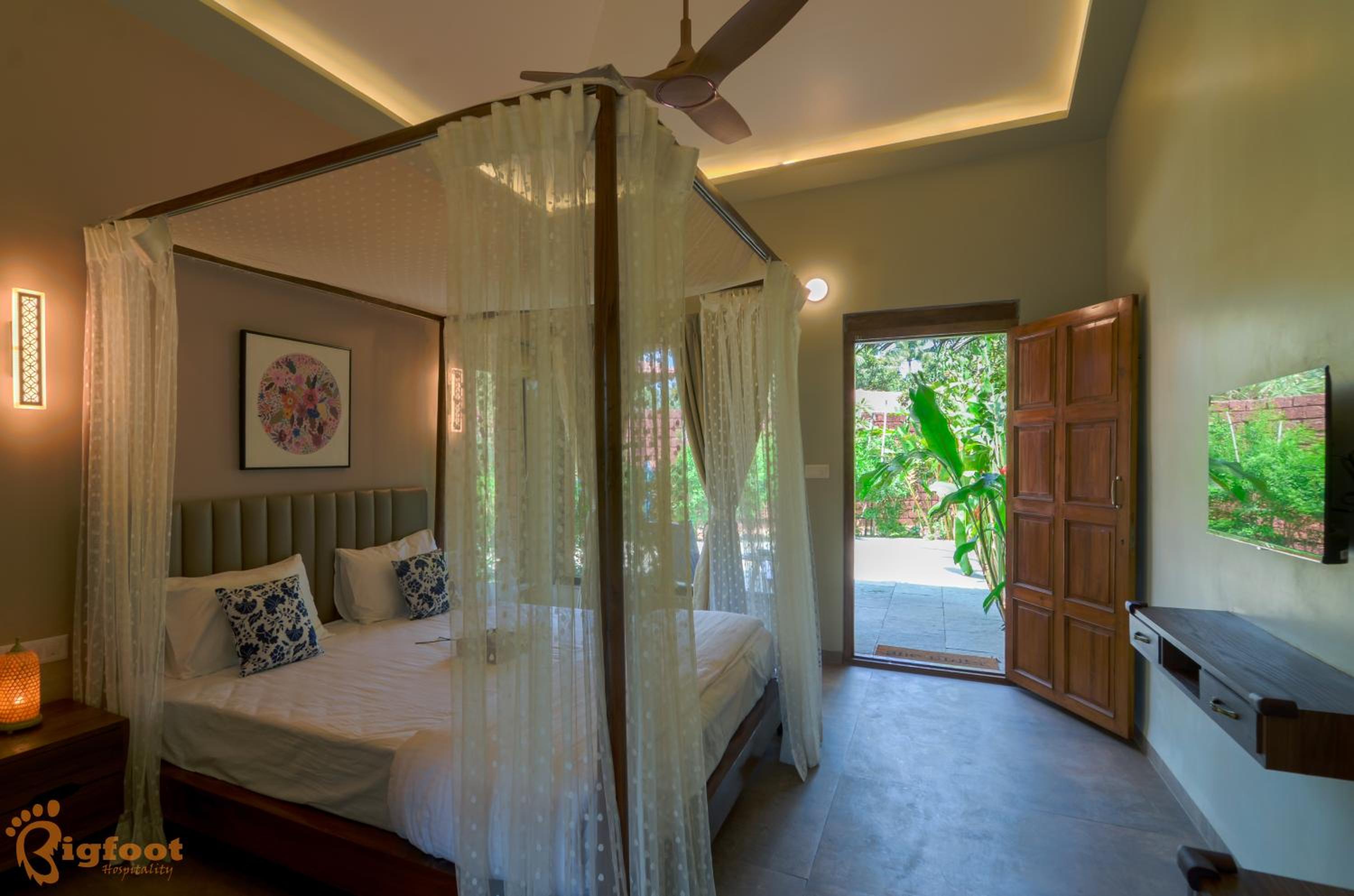 Deluxe Room - Photo 7