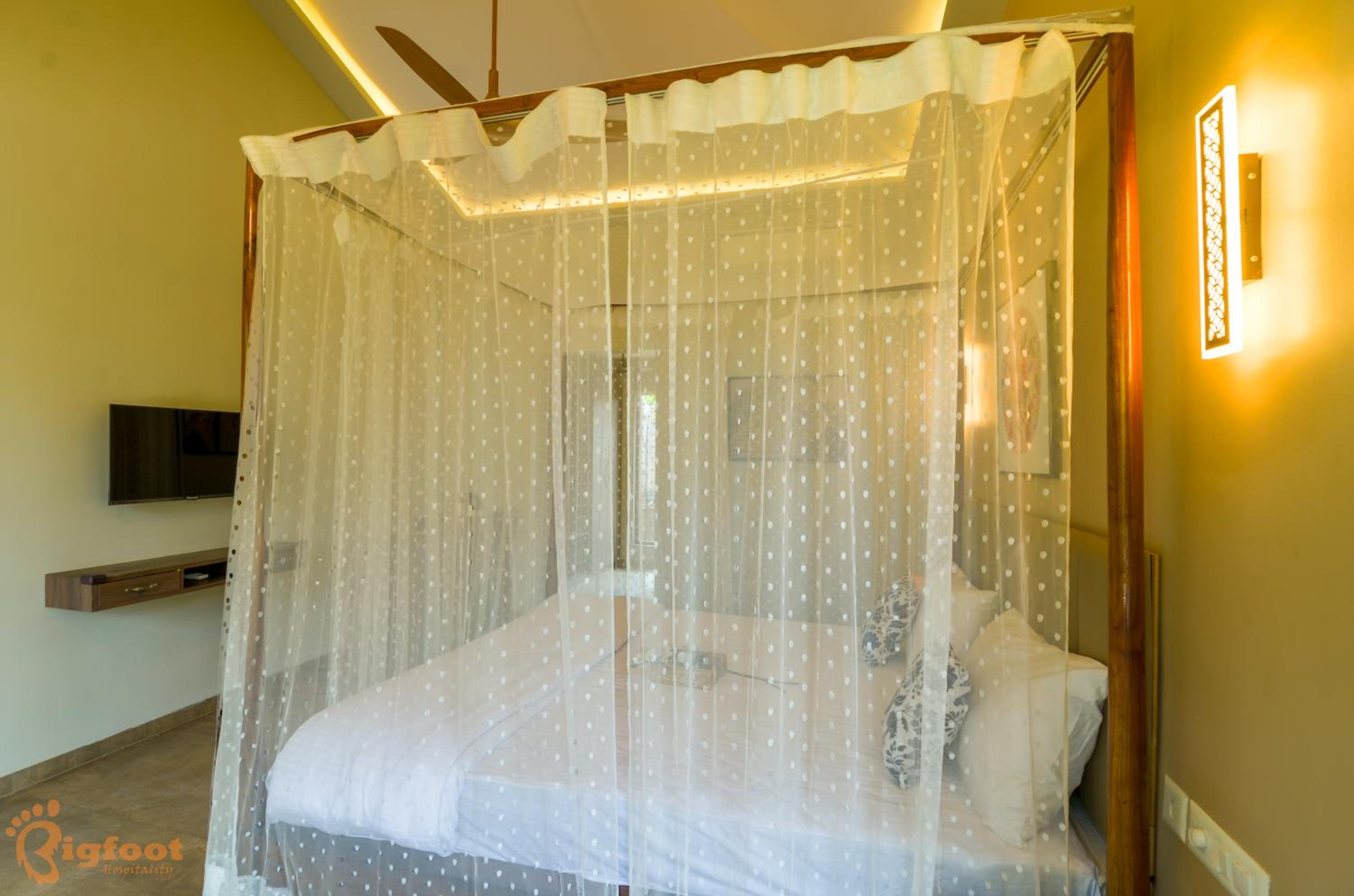 Deluxe Room - Photo 8