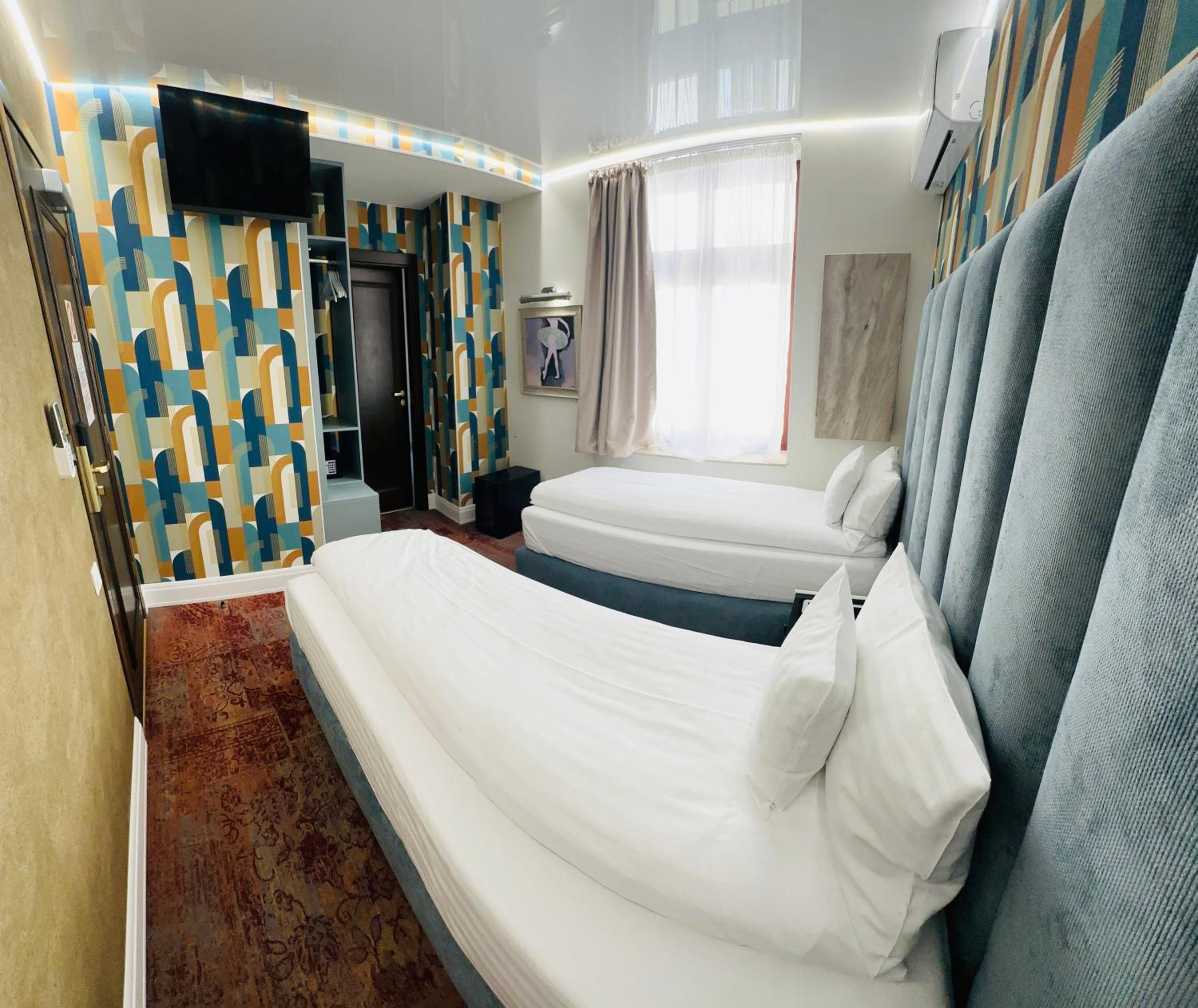 Economy Twin Room photo 1