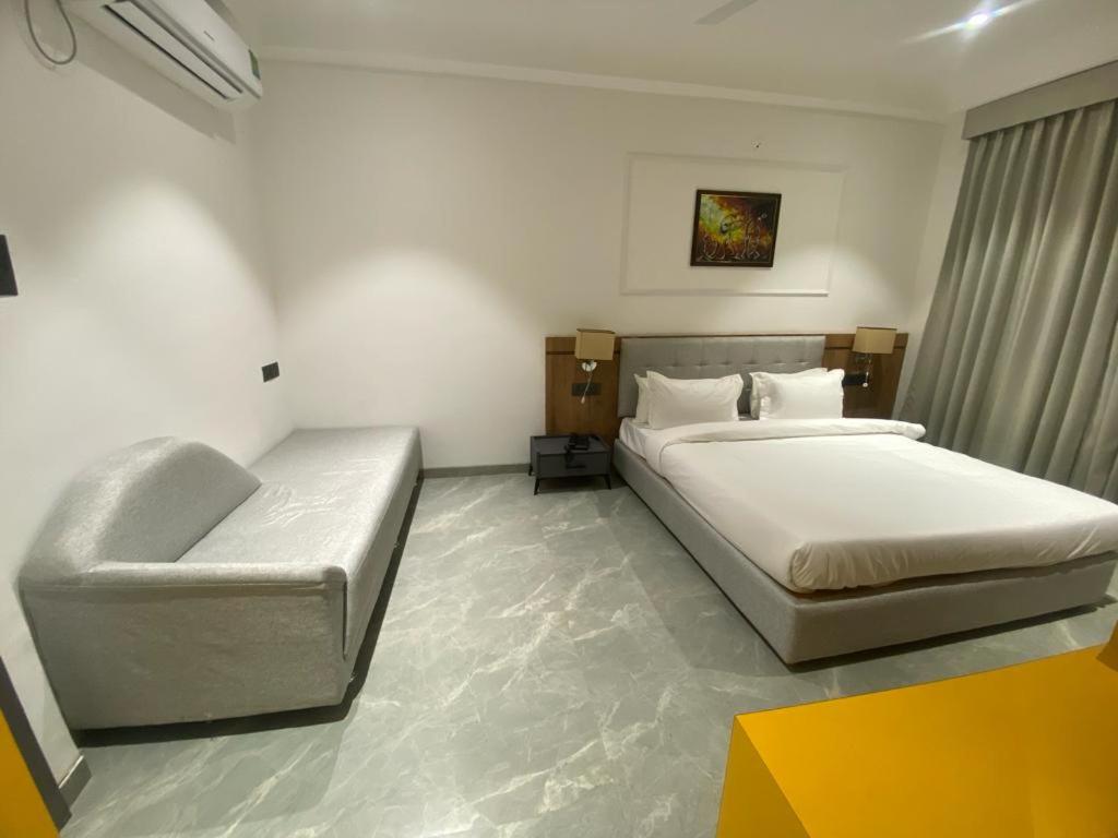 Triple Room with Private Bathroom