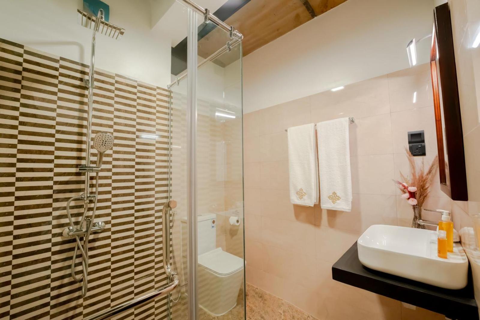 Standard Double or Twin Room - Photo 2