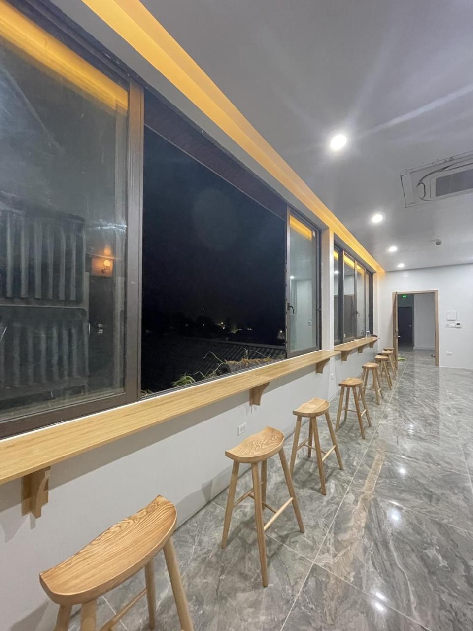 8-Bed Mixed Dormitory Room photo 2