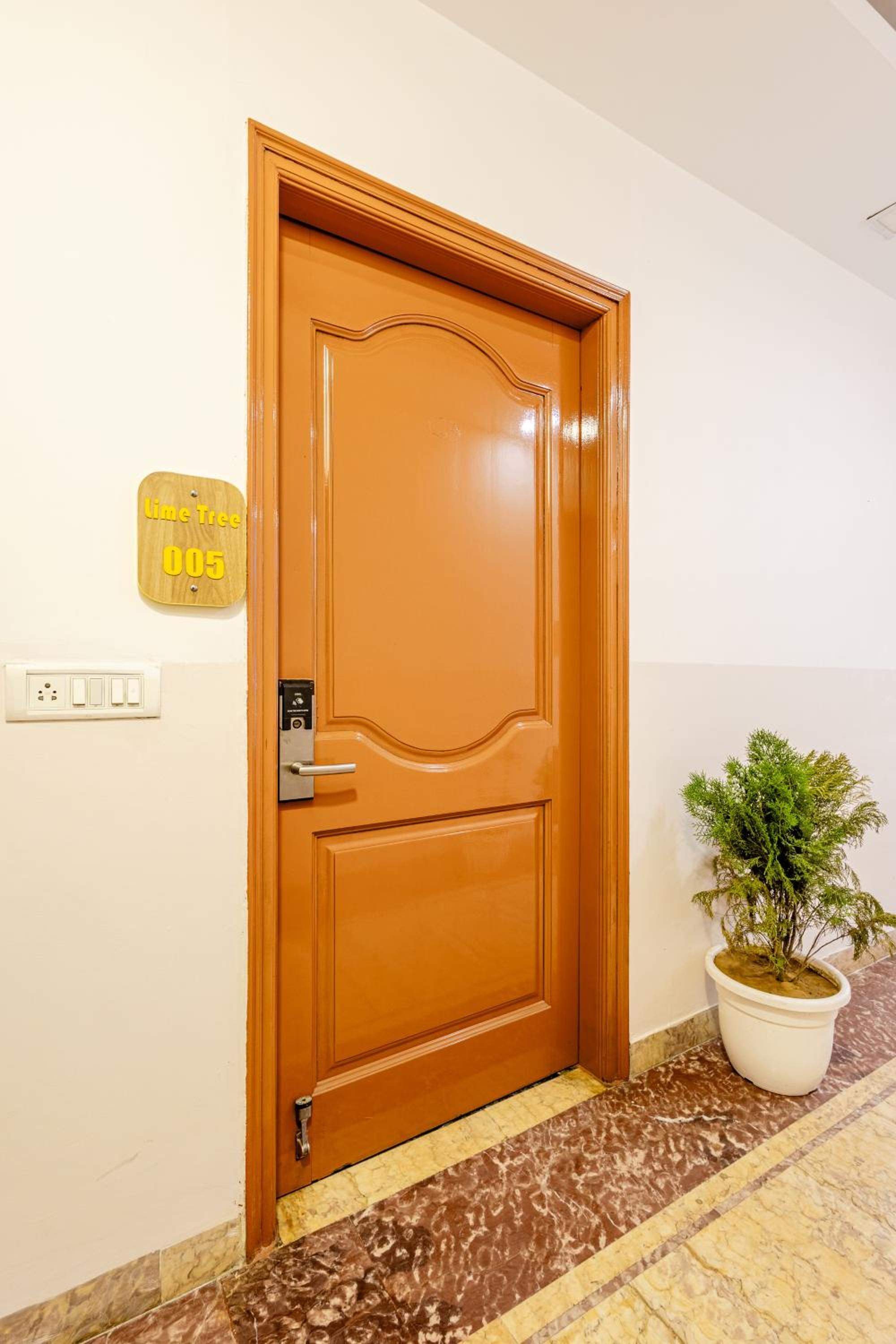 Superior King Room - Photo 6